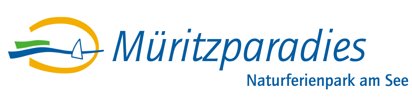 Logo mit Wasser, Baum und Segelboot, daneben der Text "Müritzparadies Naturferienpark am See"