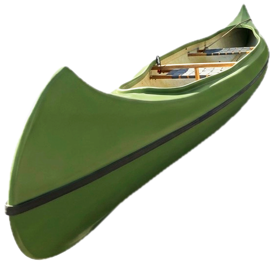 Ein grünes Kanu mit offenem Innenraum, das auf dem Wasser schwimmt.