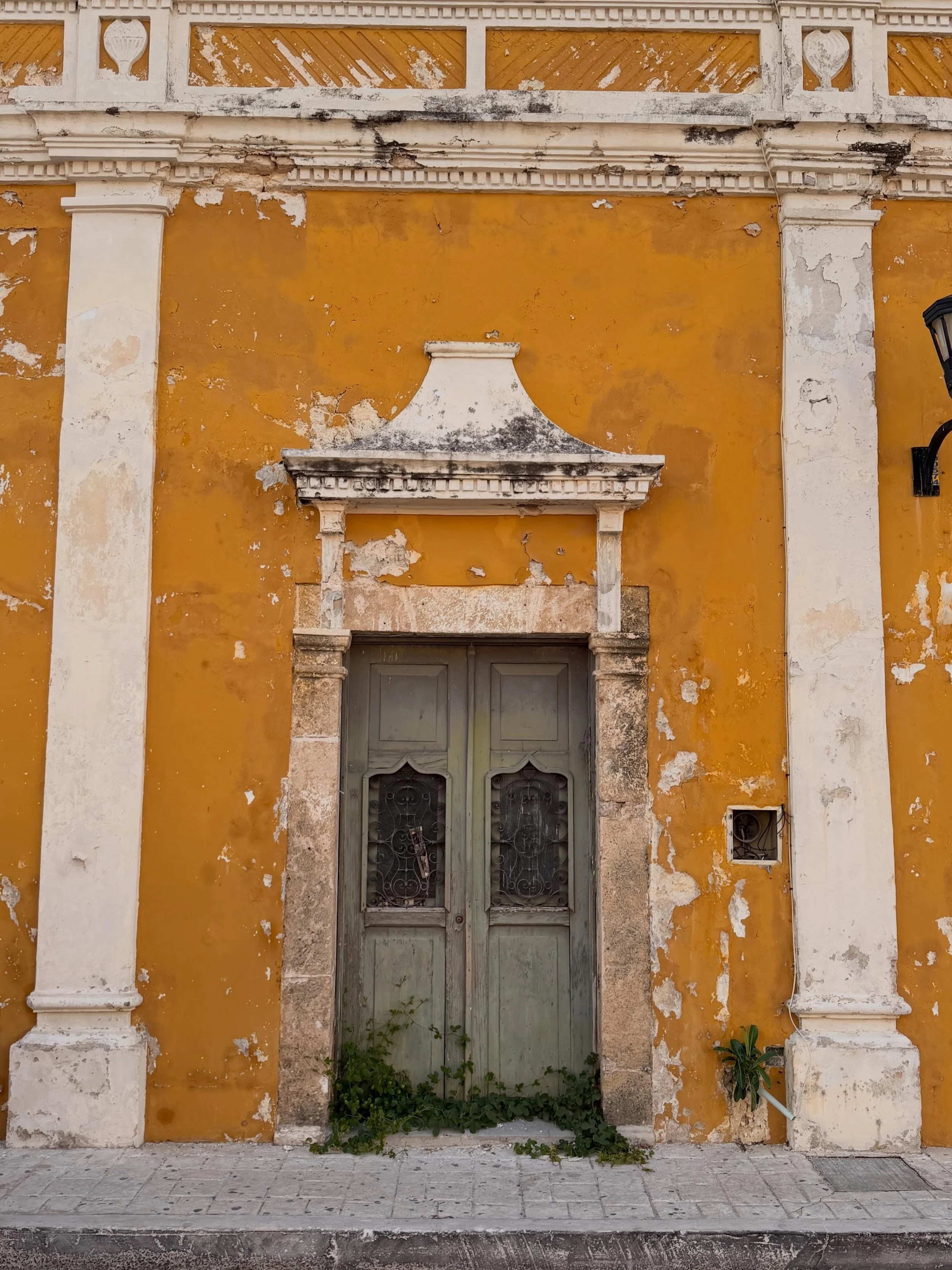 Inspiration comes naturally when I walk through the streets of #campeche 
#inspiration #watercolor #architecture #mexico