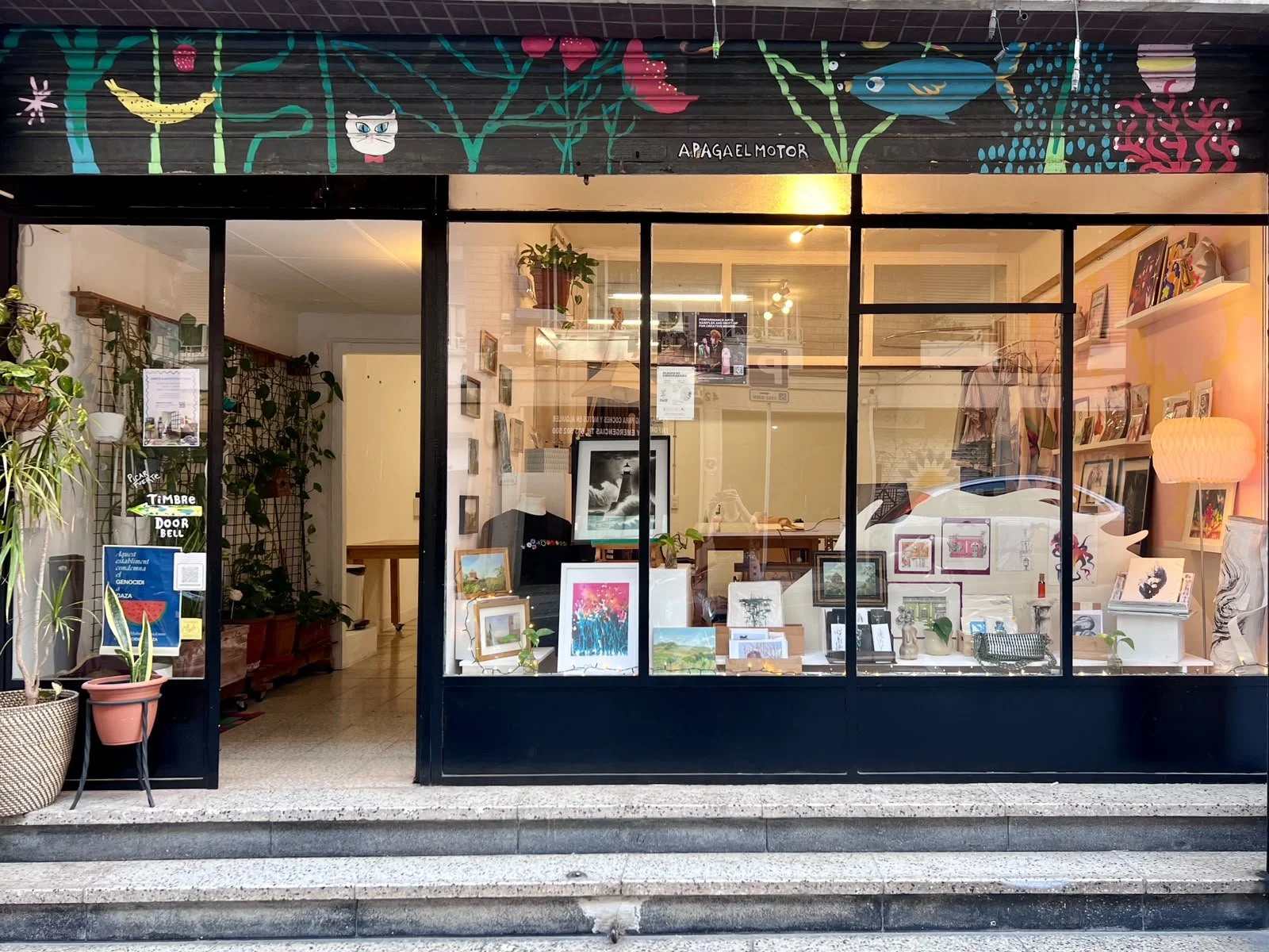A play in three acts: An Artist, a Coworking, and Three Weeks in Barcelona