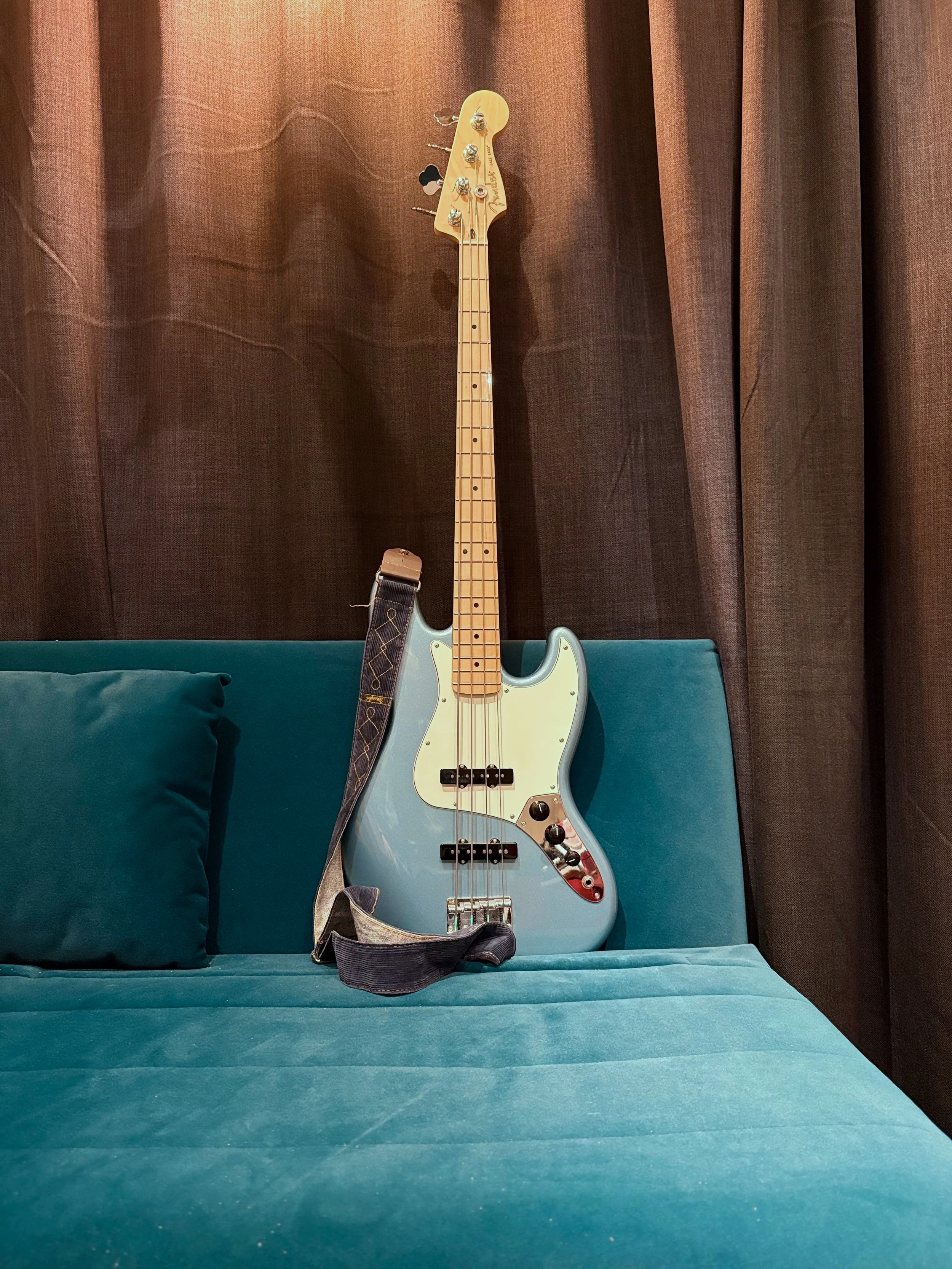 Fender Jazz Bass, a classic with roundwounds