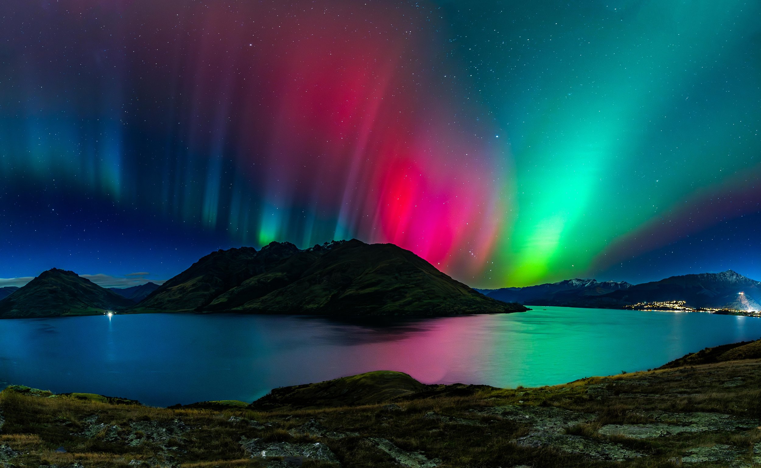Aurora Australis over Lake Wakatipu, Queenstown, New Zealand — fine art photography print by La otra Patagonia