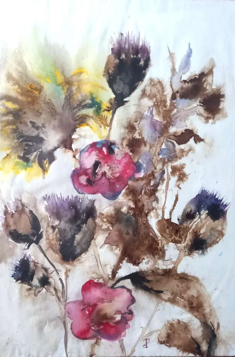 Aquarellmalerei von Blumen mit roten, gelben, violetten und braunen Farbtönen.