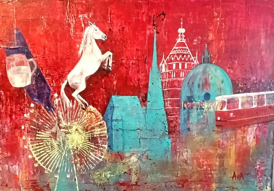 Abstraktes Wandbild mit einem weißen Pferd, einer Flagge, einem Bierglas, einem Turm und einer Kuppel im Hintergrund, in Rot- und Blautönen.