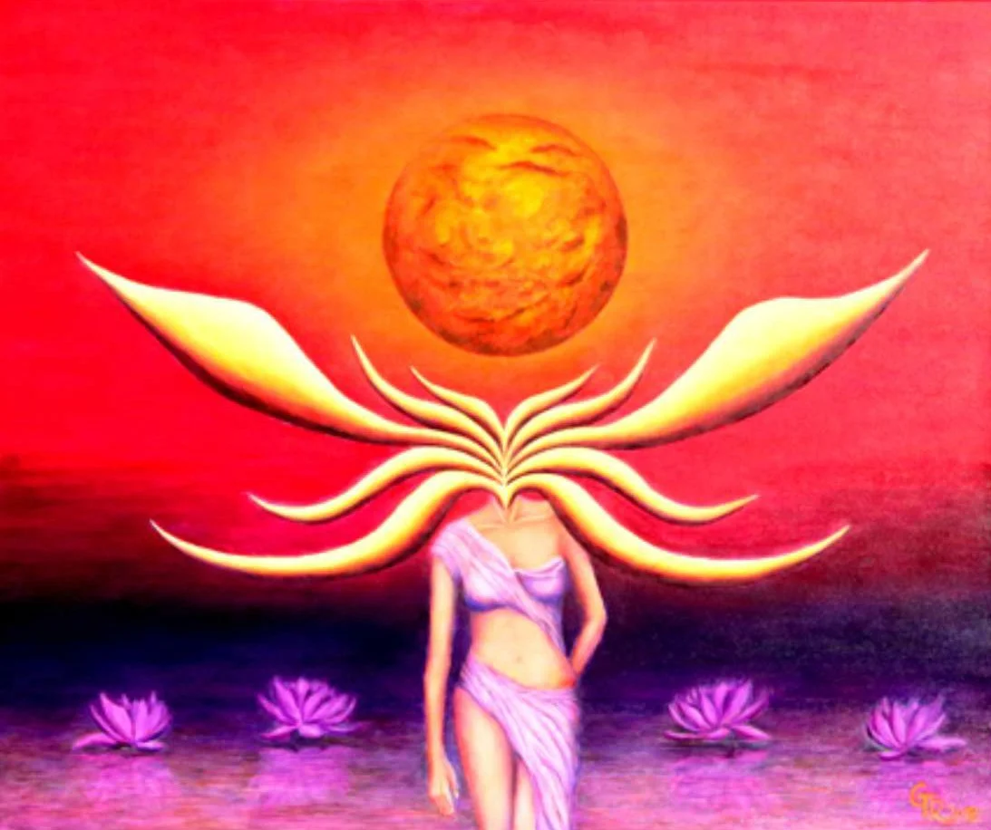 Eine surrealistische Zeichnung einer weiblichen Figur mit einer Kopfpartie, die aus mehreren langen, gelben, tentakelartigen Formen besteht, vor einem roten Himmel mit einer großen, feurigen Sonne. Im Hintergrund befinden sich Wasserlilien auf einem 