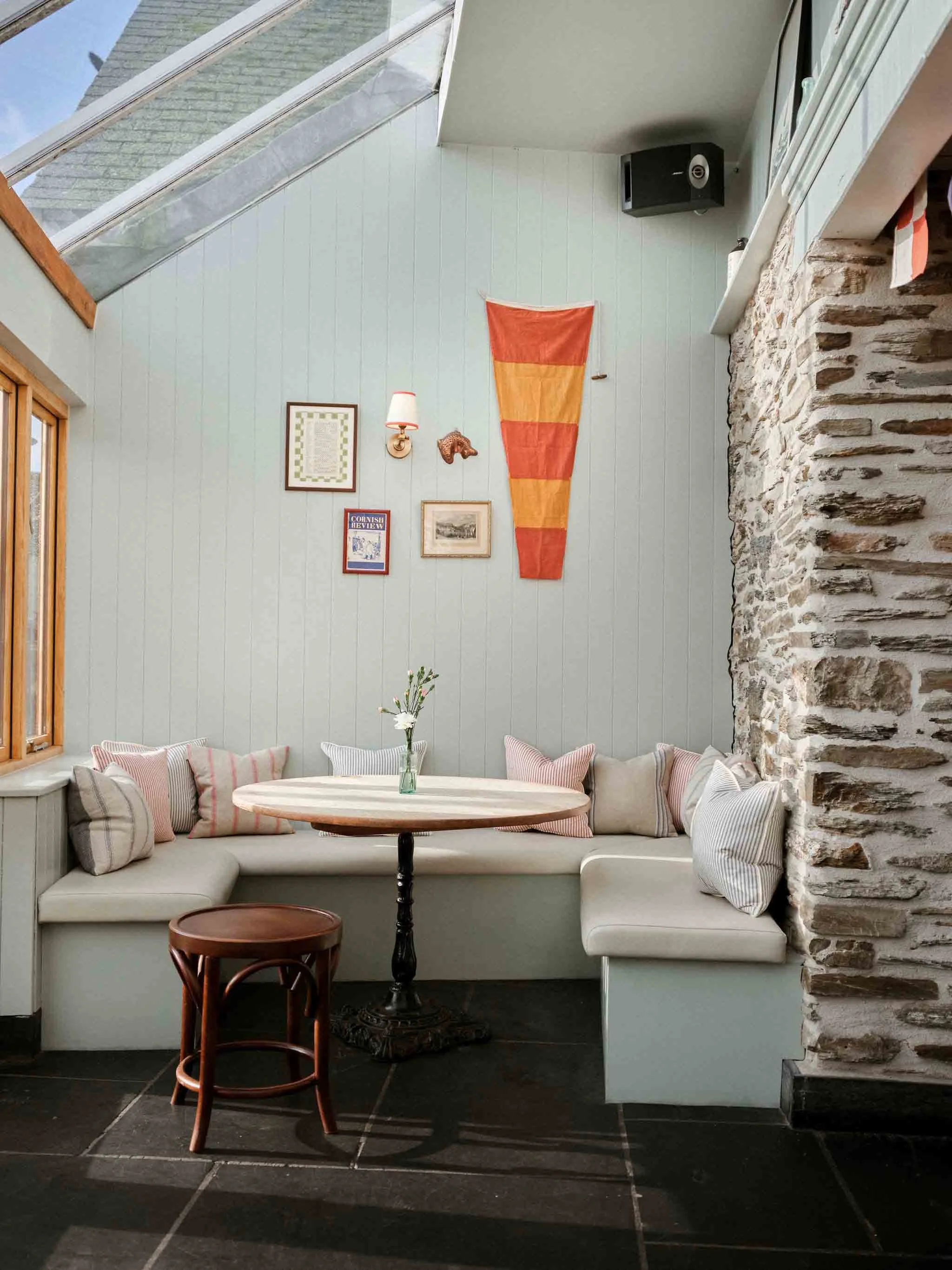 The Galleon Inn Riverside Eating Area