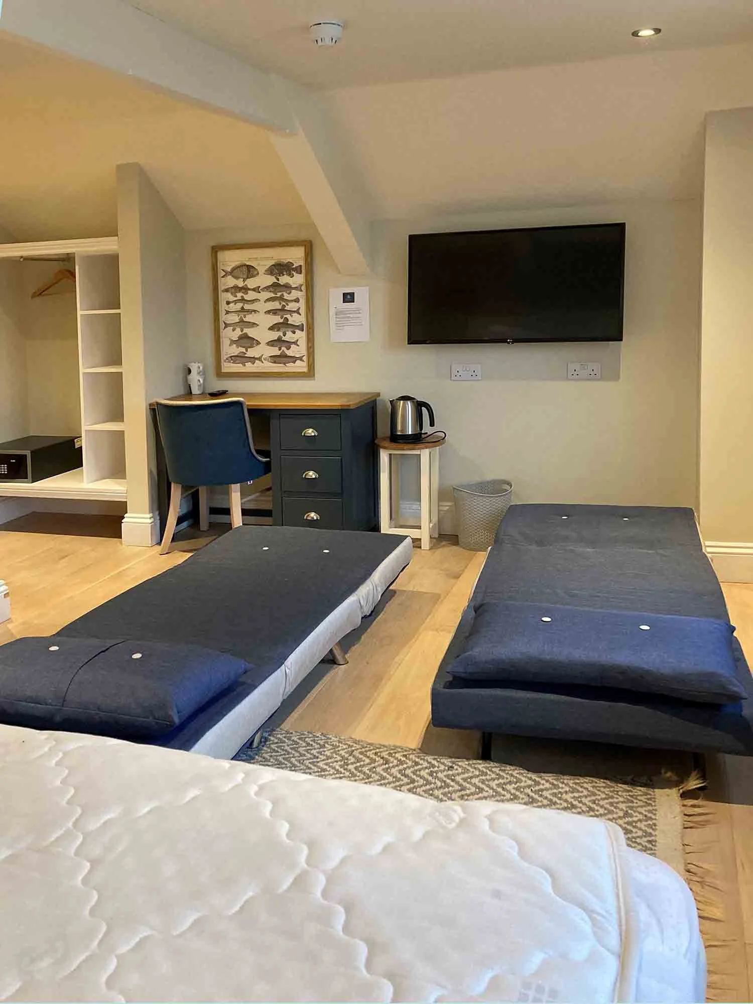 B&B with pull out beds on the river Fowey