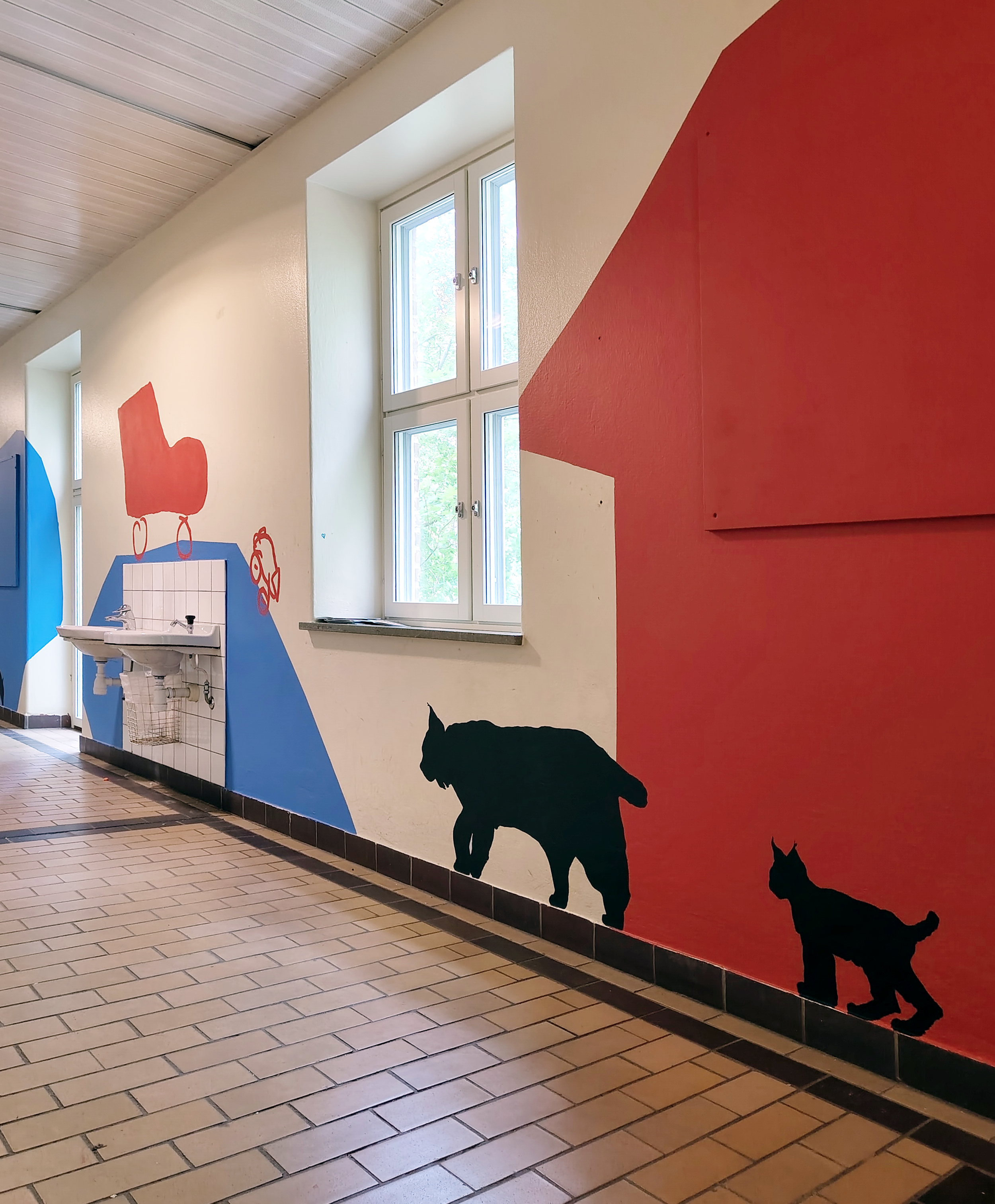 Den stora väggmålningen - Johannebergsskolan skogskorridor