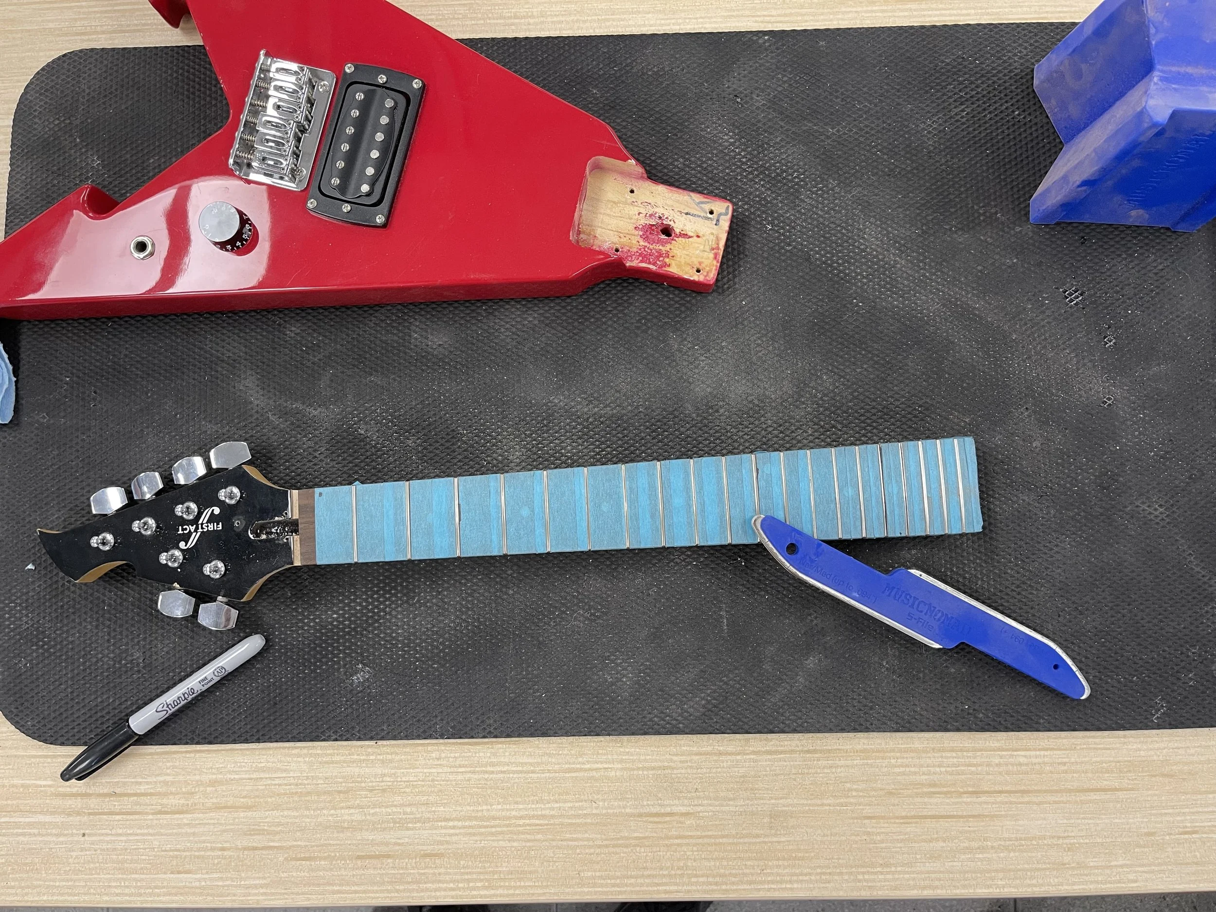 Refret- Crown and level.