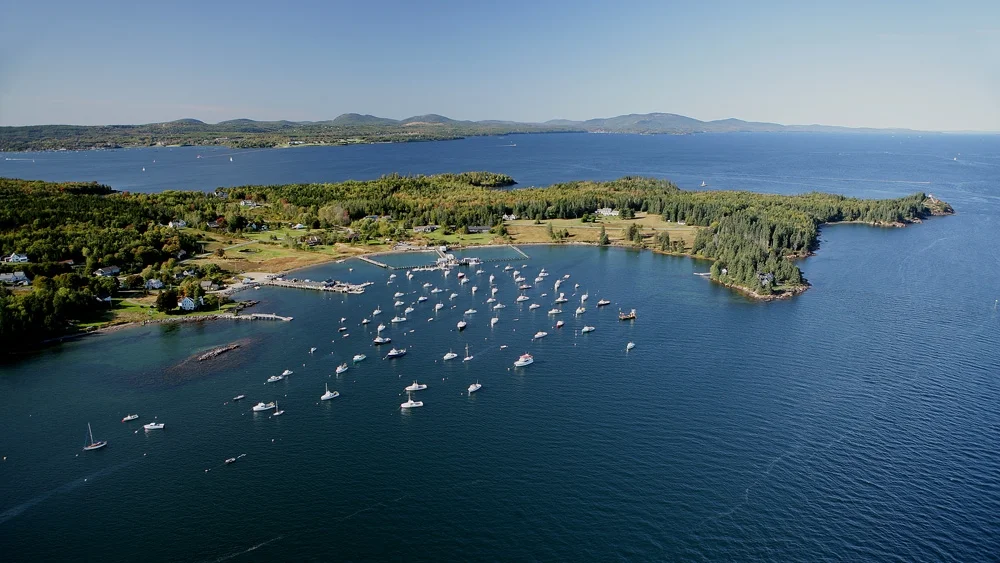 Just a 10-minute drive from Rockland sits the community of Owls Head, home to the Owls Head Transportation Museum and the Owls Head Lighthouse.