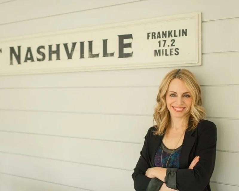 Singer song writer Jenn Schott