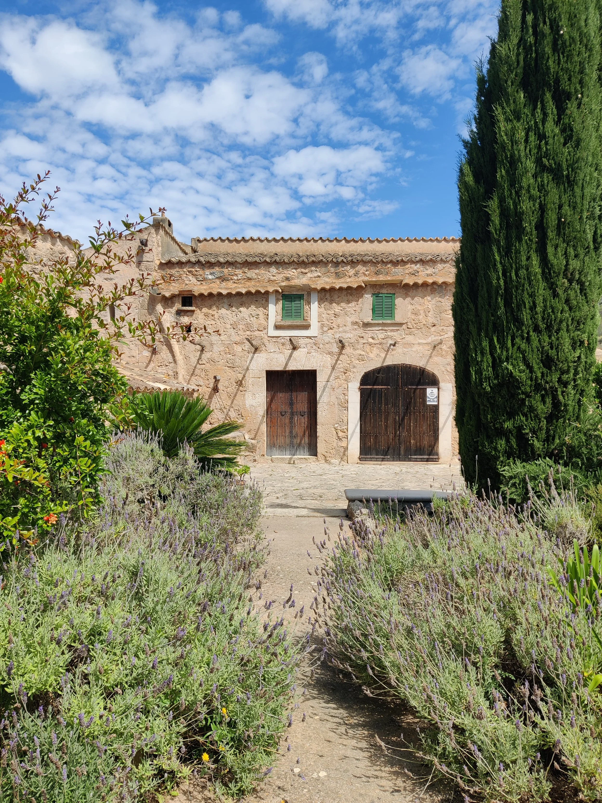 Mallorcan possessió prepared as a private wellness retreat venue