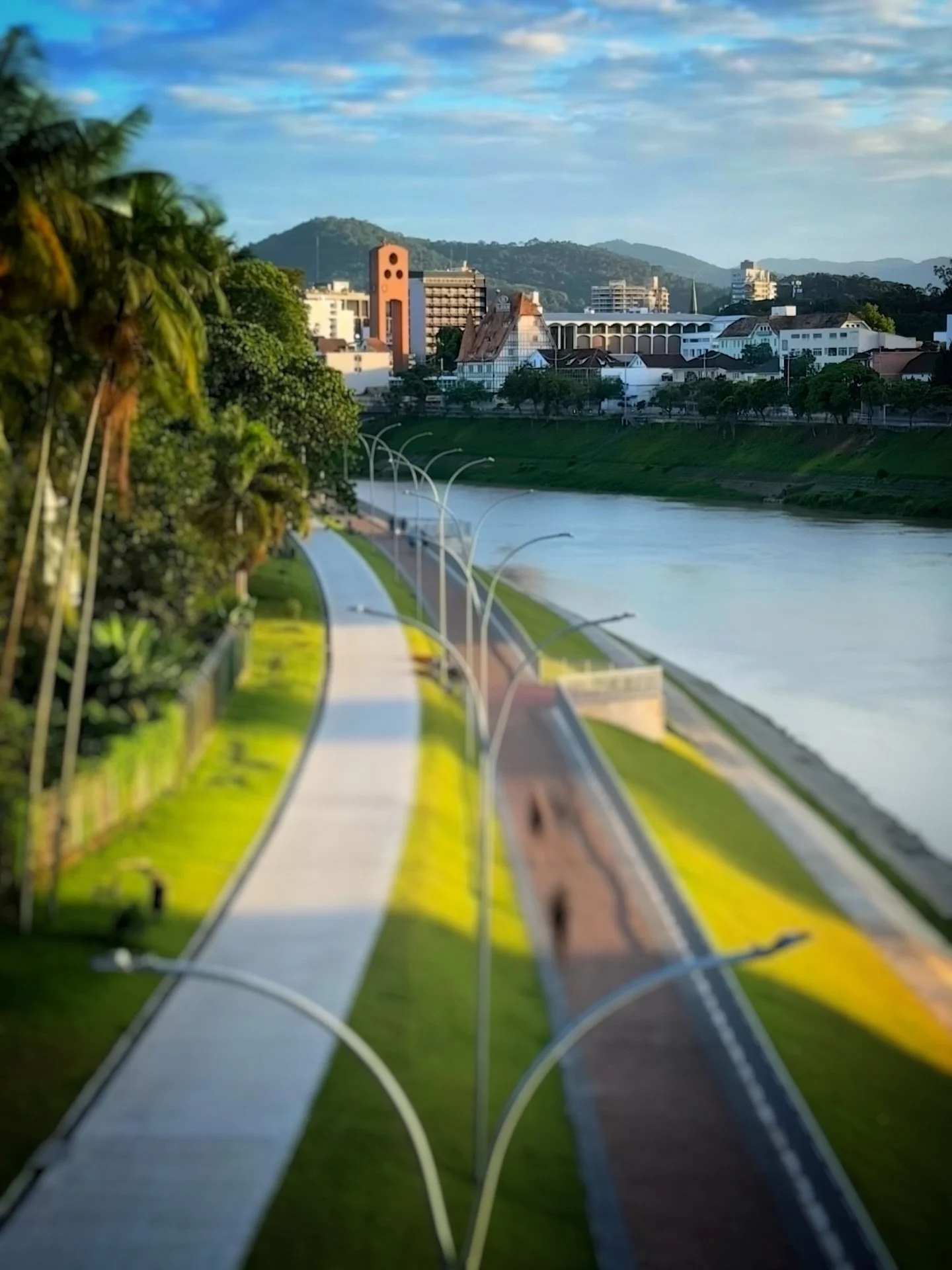 PERSPECTIVA E CONST&Acirc;NCIA

Gosto sempre de fotografar  e buscar o tema das linhas. &Eacute; o meu jeito de tirar o olhar do autom&aacute;tico e enxergar a estrutura do que j&aacute; est&aacute; na minha frente.
Quando o assunto &eacute; conhecid