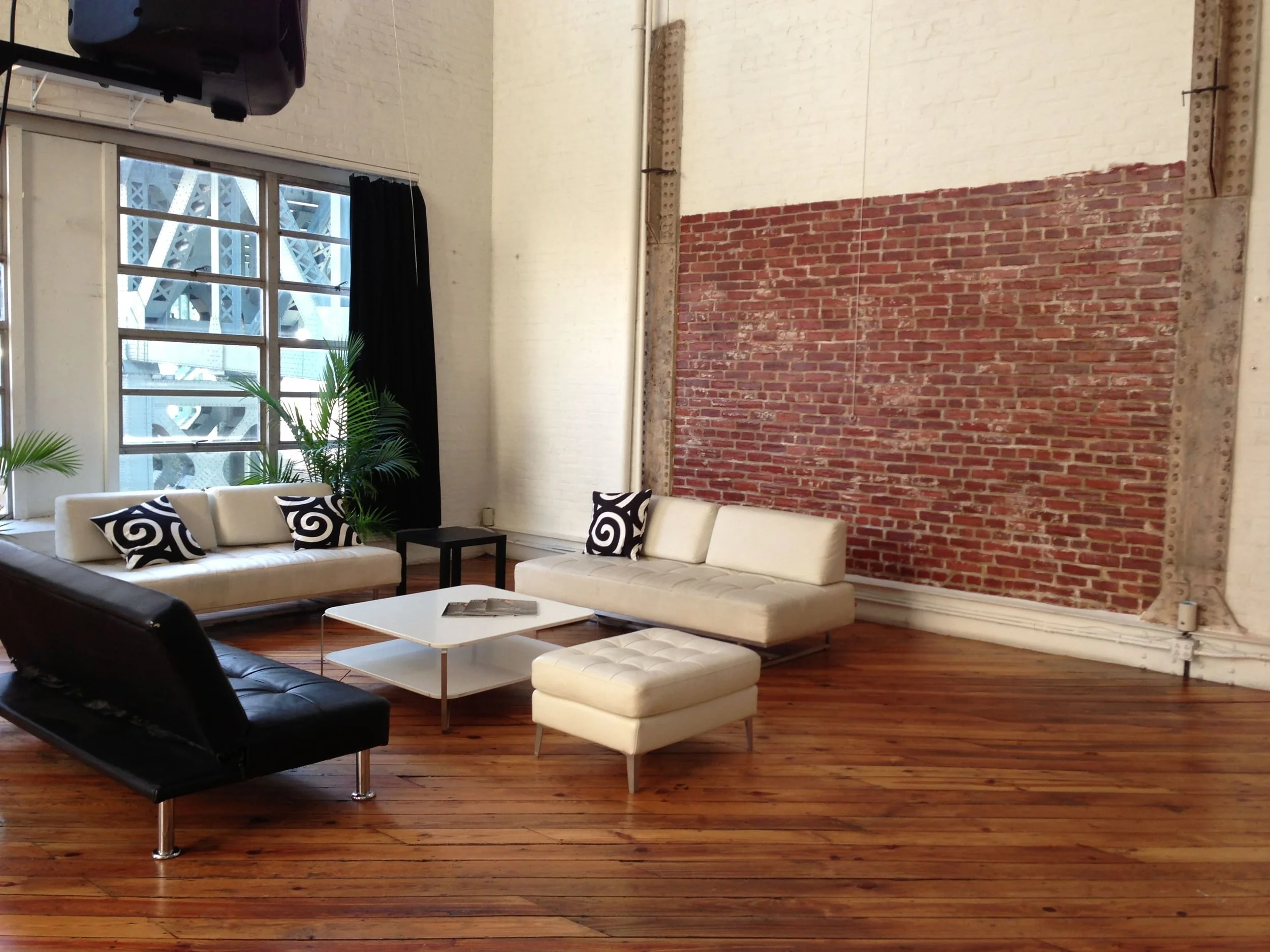 16 - PPP Brick Wall Lounge.jpg