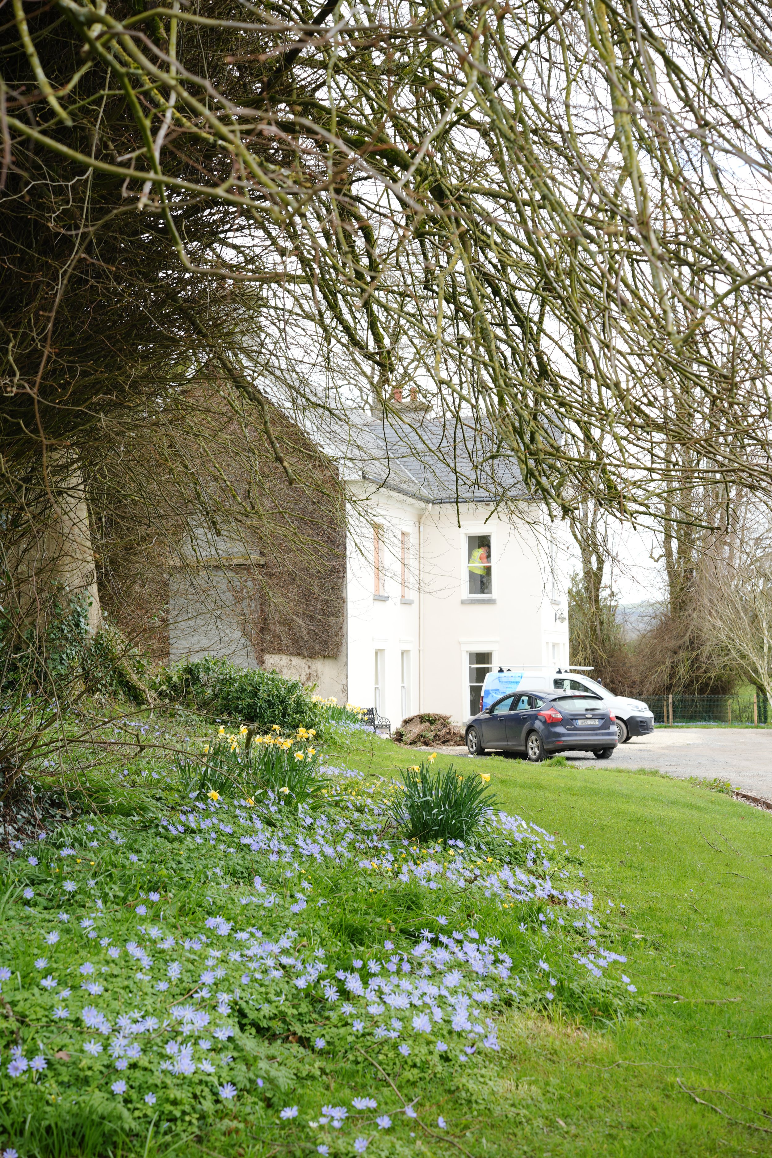 The gardens of the 1500's style manor