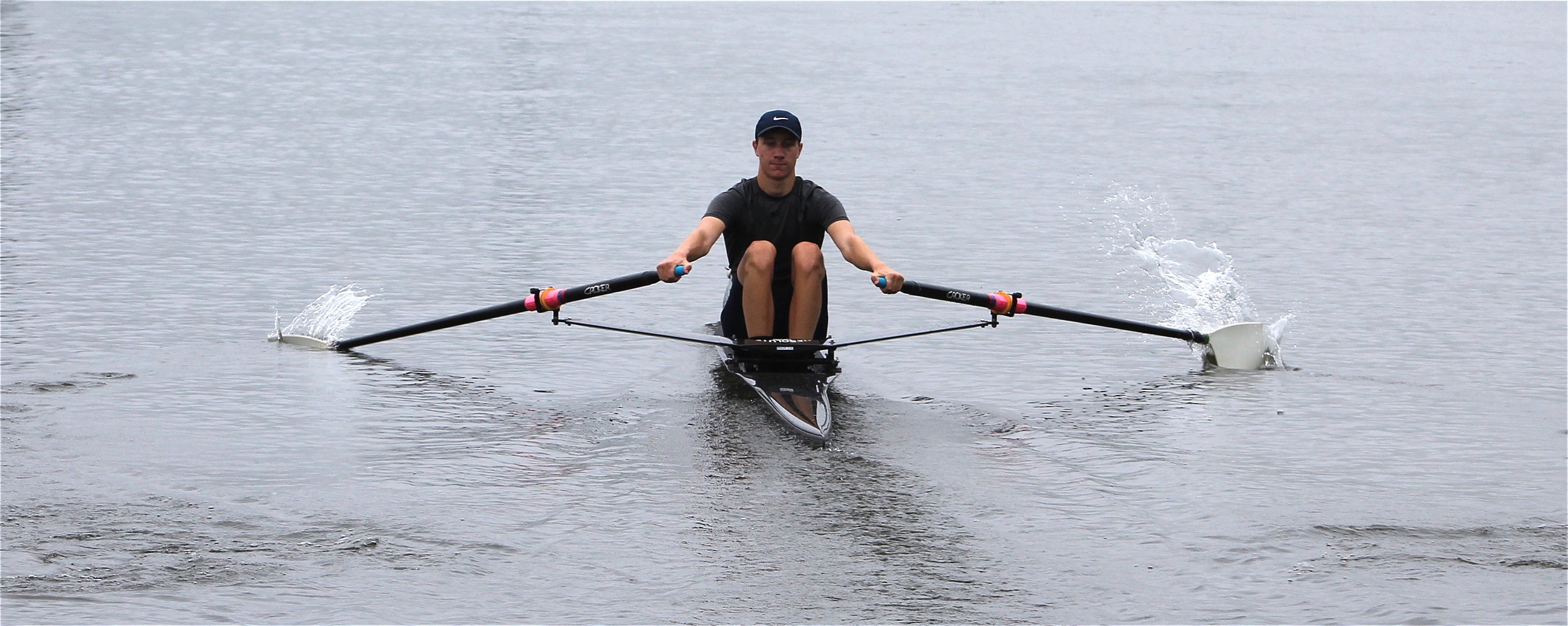 zach single catch.jpg