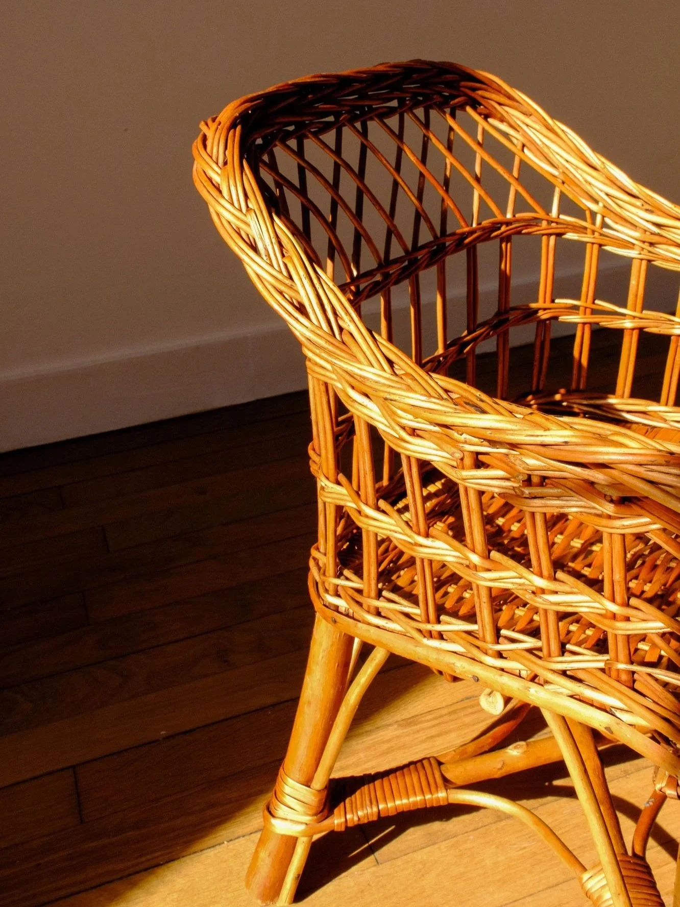 Fauteuil-pour-enfants-en-osier-tresse%CC%81-Pupilles-Vintage-Rennes8.jpg
