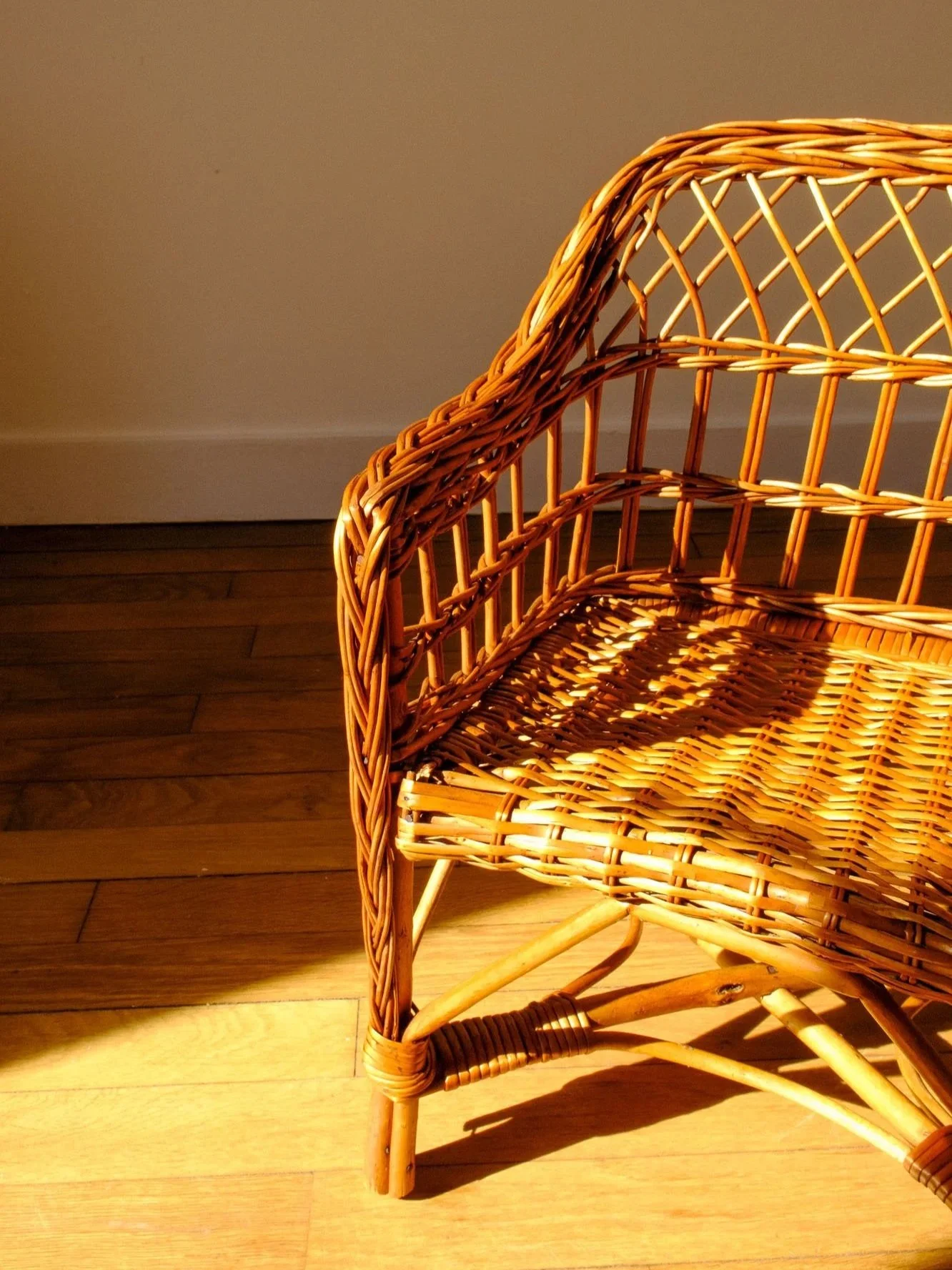 Fauteuil-pour-enfants-en-osier-tresse%CC%81-Pupilles-Vintage-Rennes12.jpg