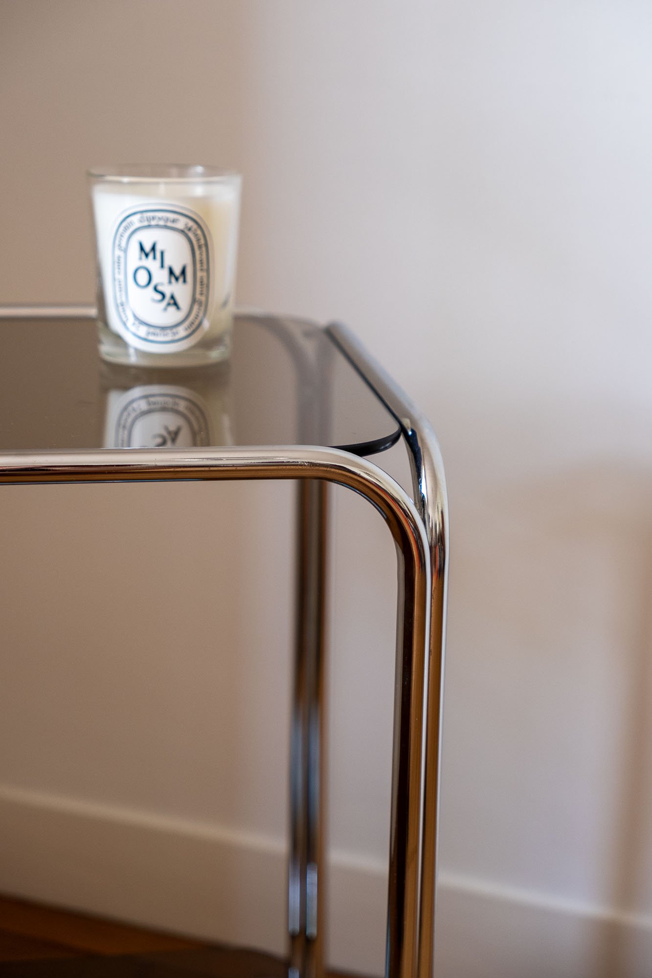 Table-d'appoint-chrome-verre-fumé-vintage-Années-70-Pupilles-Vintage-Rennes13.jpg