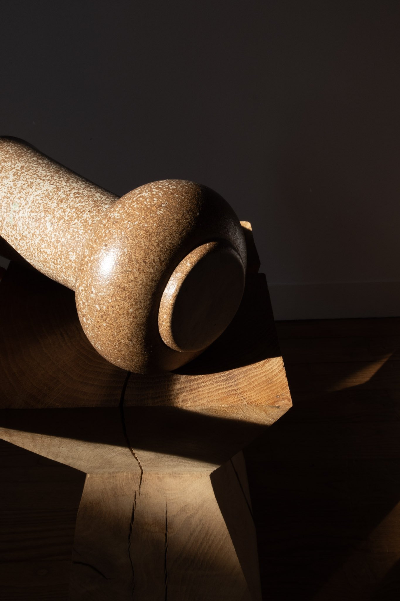 le dessous du vase sculptural vintage