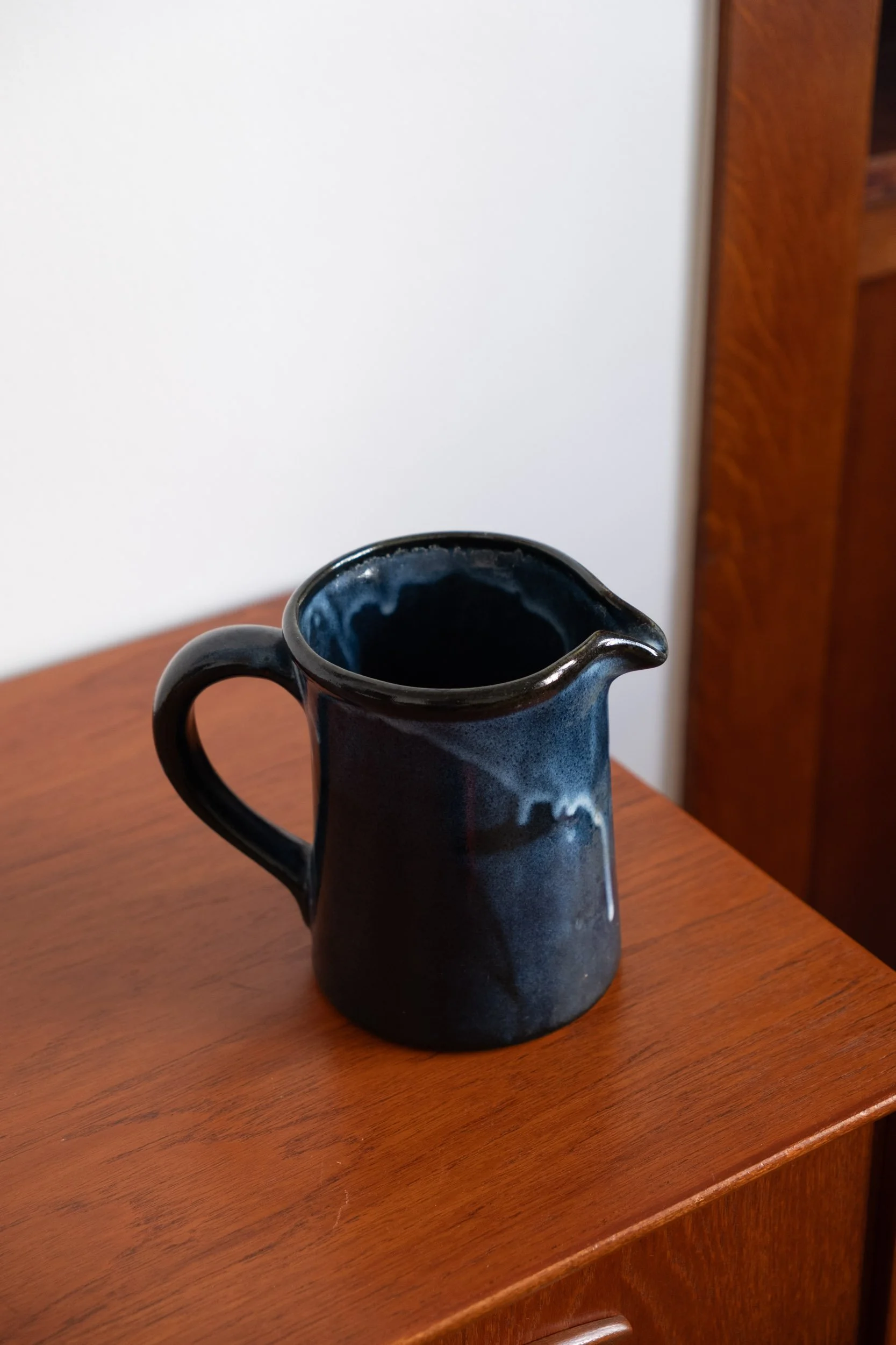 carafe-céramique-bleue-vintage-Pupilles-brocante-Rennes5.jpg