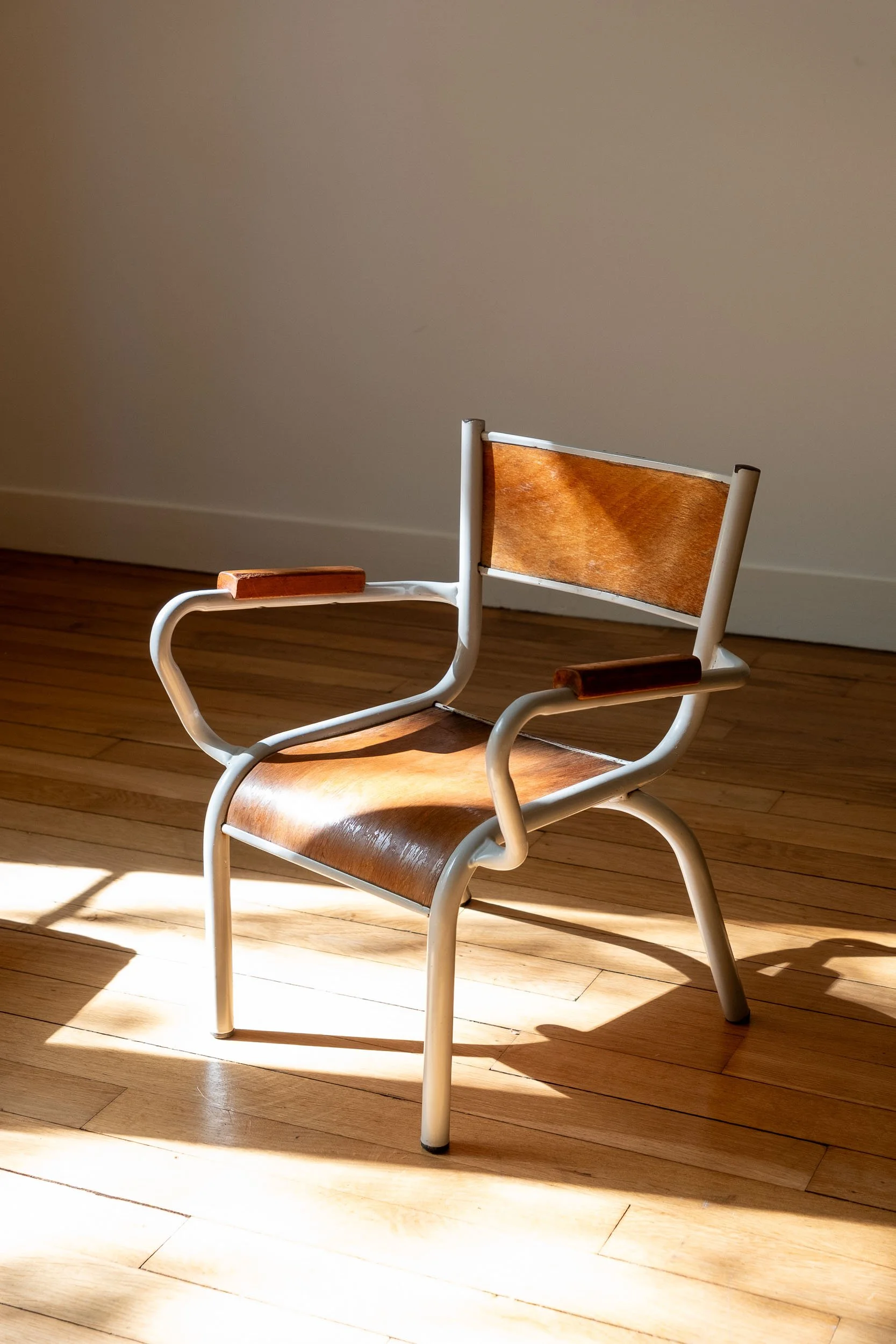 Chaise d'école pour enfant avec accoudoirs des années 50-60