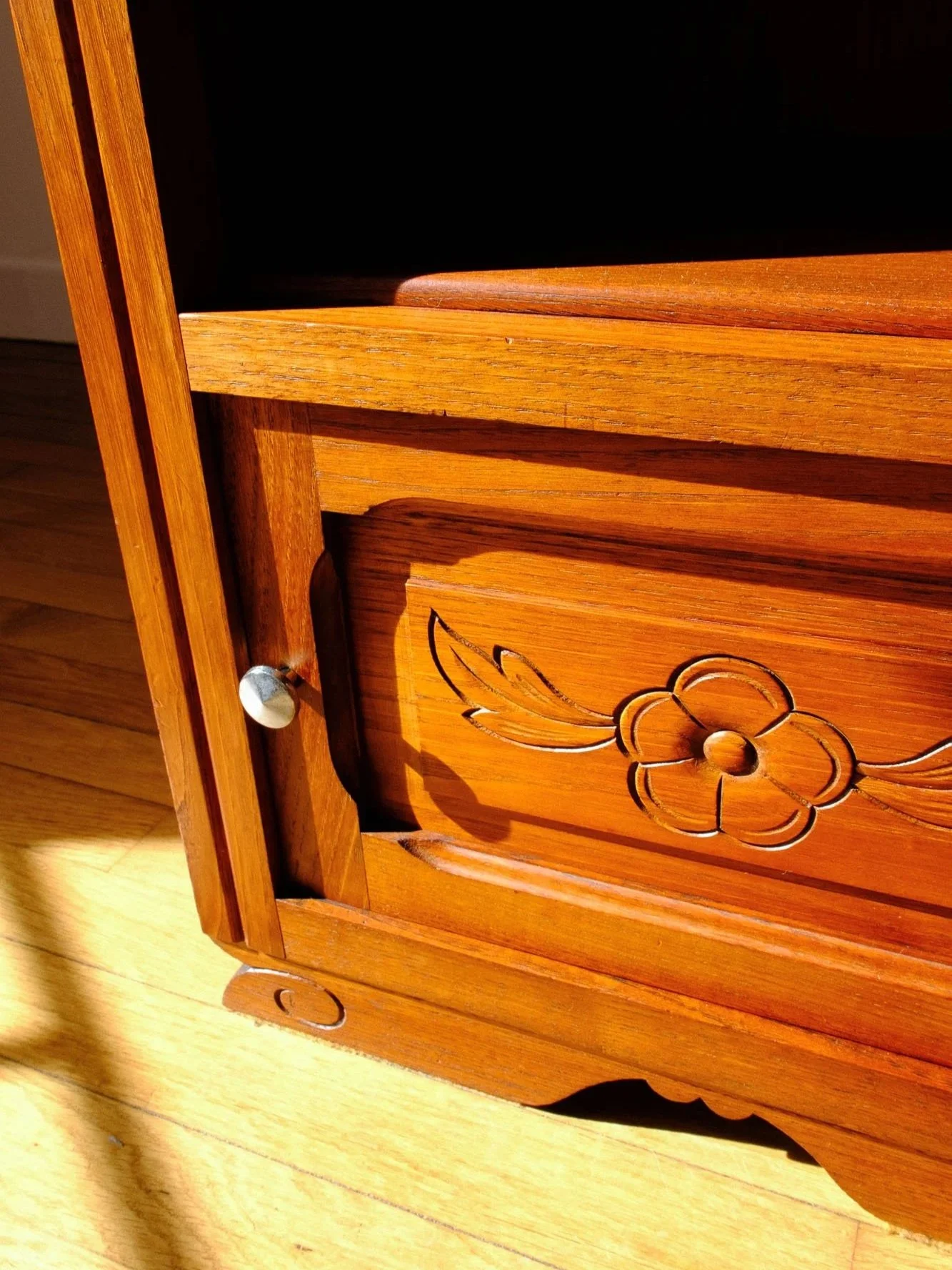 Chevet-en-bois-de%CC%81cor-Art-De%CC%81co-Pupilles-Vintage-Rennes6.jpg