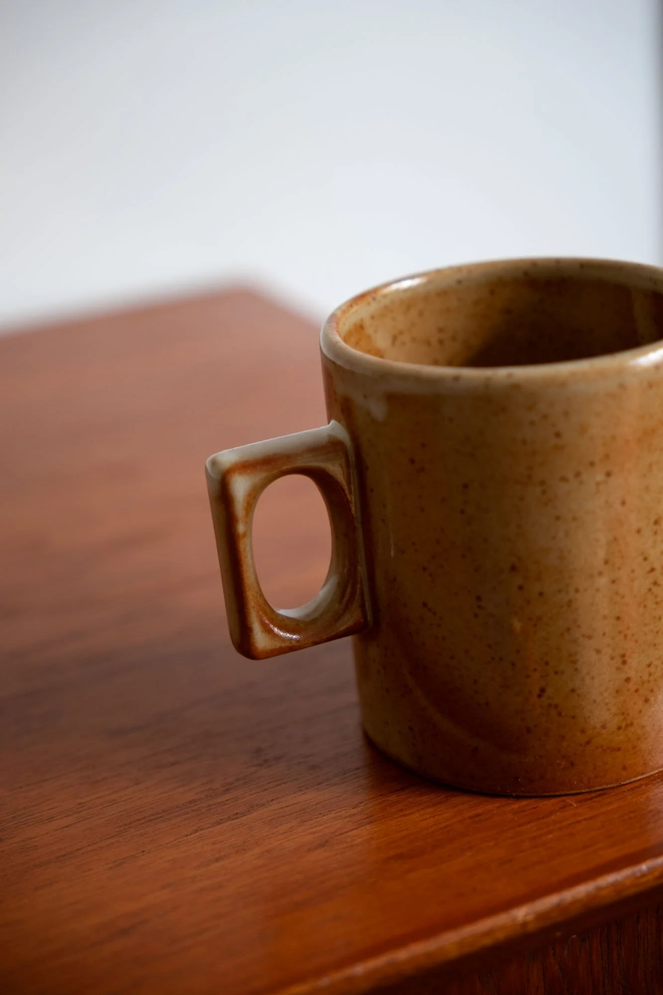 Tasse-mug-en-Grès-de-Brenne-vintage-Pupilles-Vintage-Rennes3.jpg