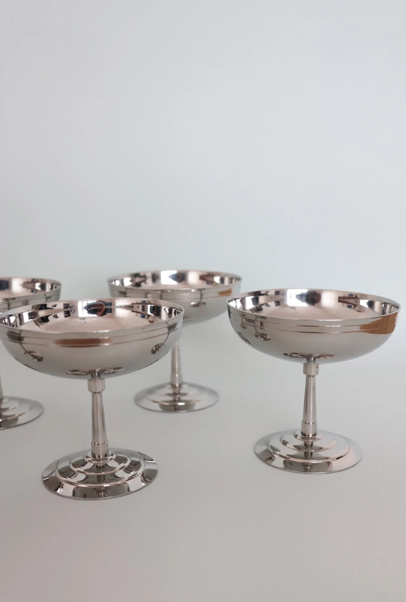 focus sur les détails des coupes à glace en inox Letang Remy