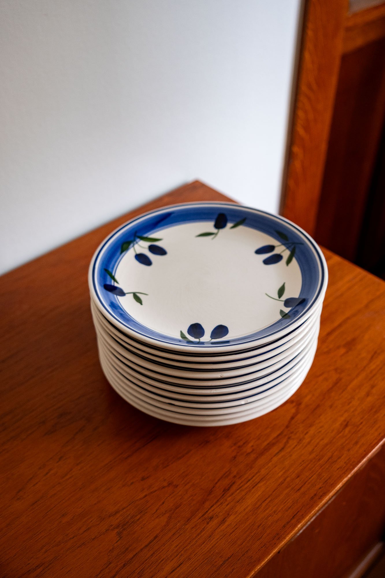 Assiettes-plates-cerises-vintage-Pupilles-Vintage-Rennes7.jpg