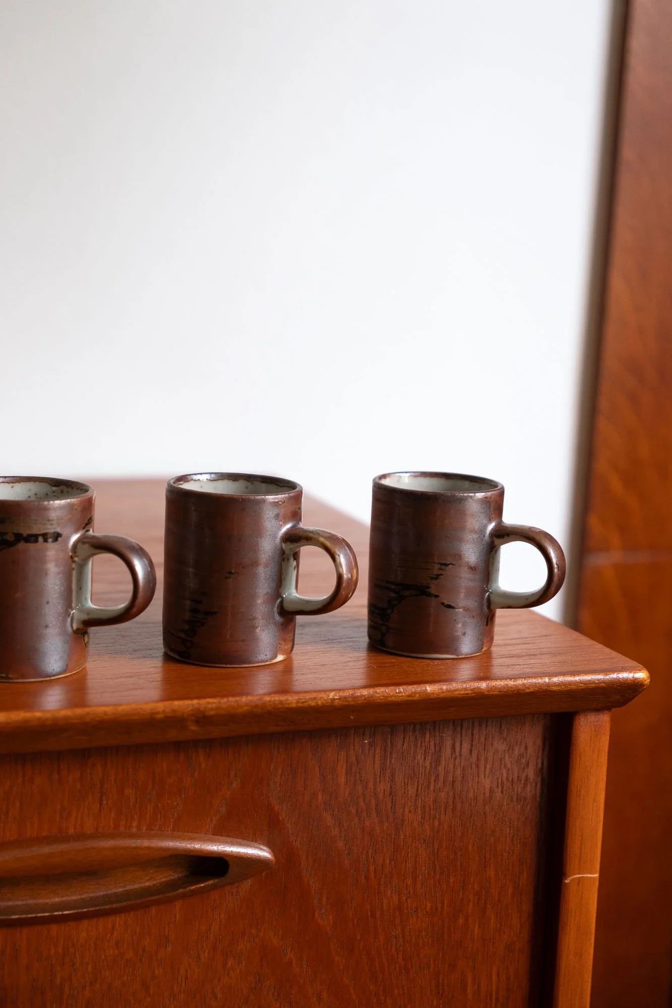 Tasses-à-café-grès-vintage-Pupilles-Vintage-Rennes2.jpg