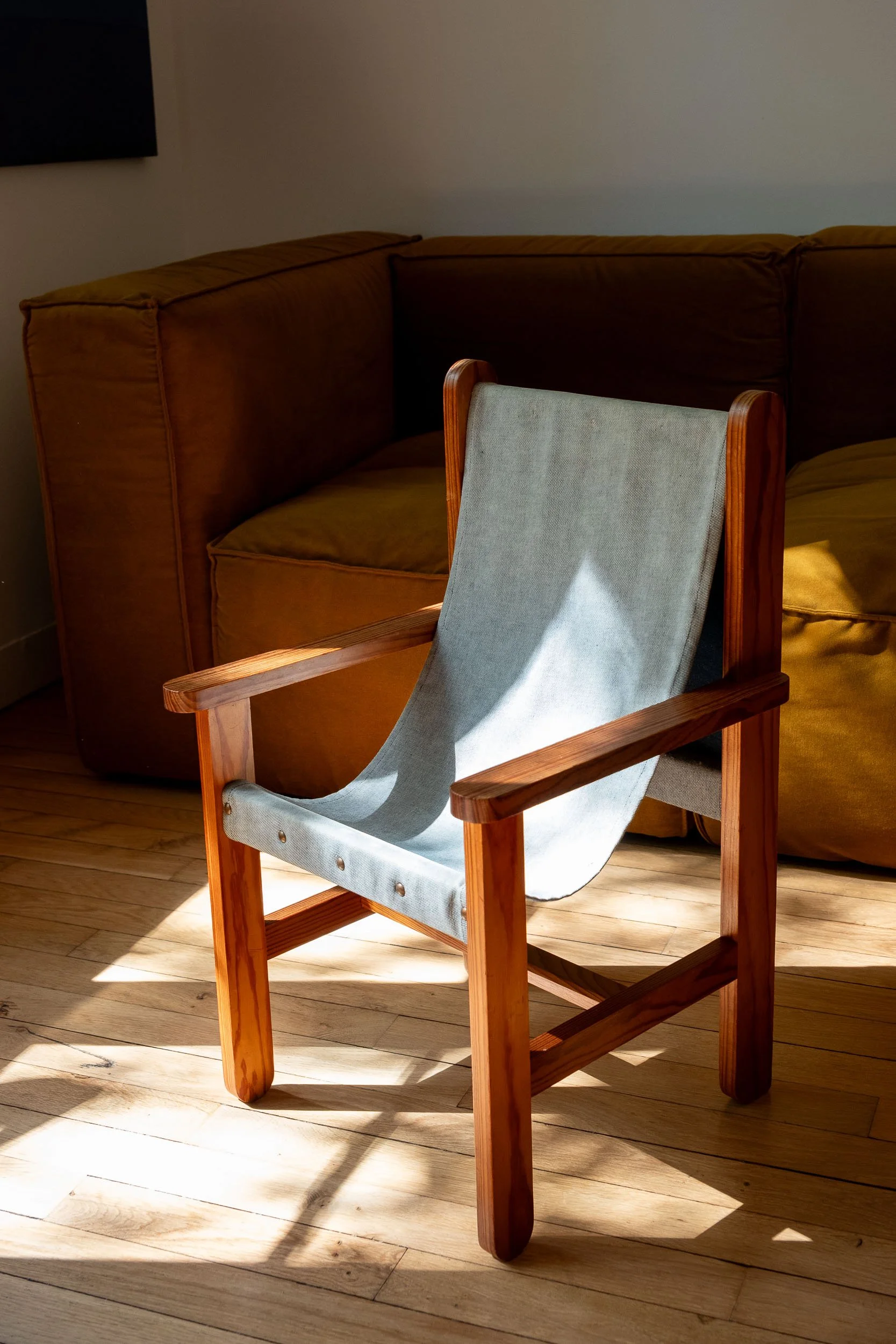 Chaise-enfant-vintage-bois-et-tissu-transat-fauteuil-Pupilles-Vintage-Rennes2.jpg