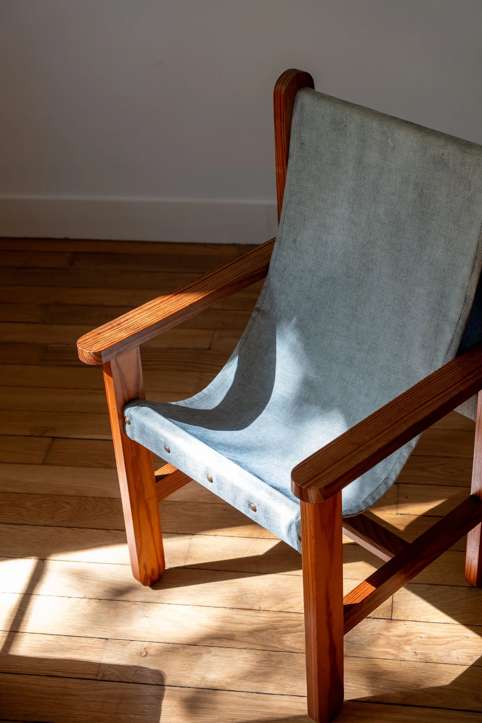 Chaise-enfant-vintage-bois-et-tissu-transat-fauteuil-Pupilles-Vintage-Rennes3.jpg