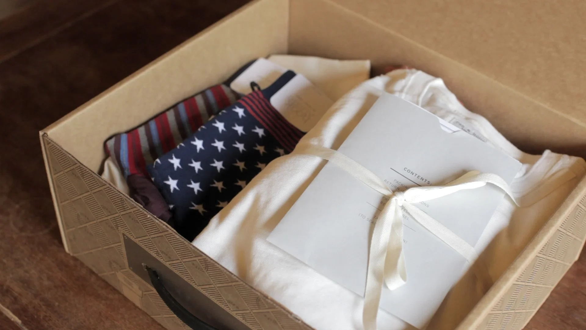 Close up of Trunk Club box