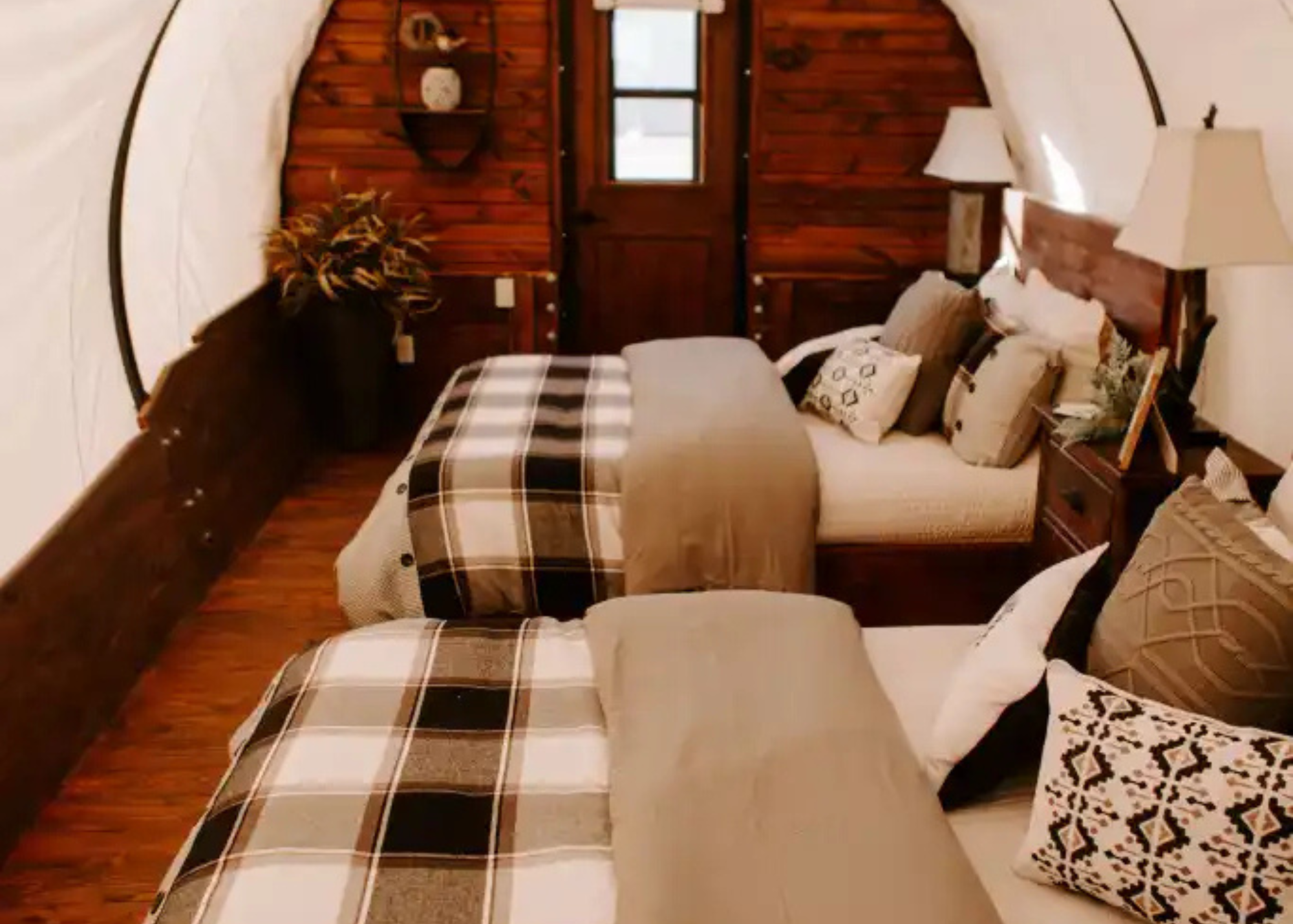 Plainscraft Covered Wagon