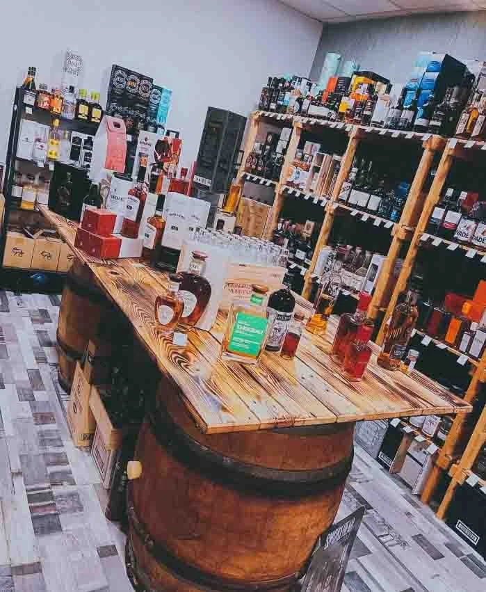 Découvrez les coffrets cadeaux La Maison des Boissons à Gérardmer, une sélection soignée de vins, bières et spiritueux idéale pour offrir des attentions originales et adaptées à toutes les occasions.