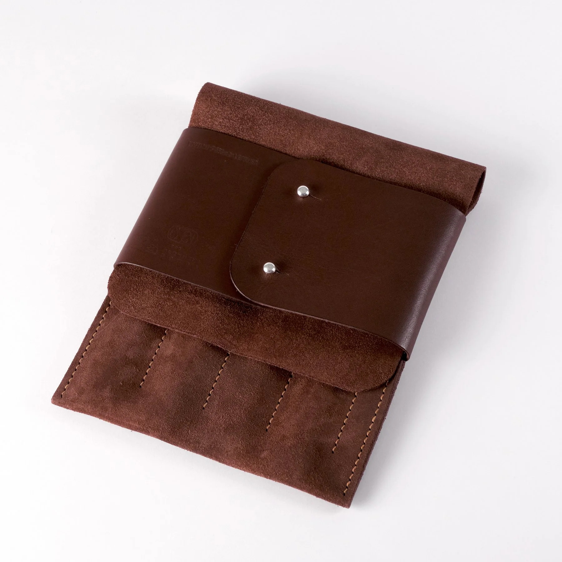 chestnut_suede_enclosure.jpg