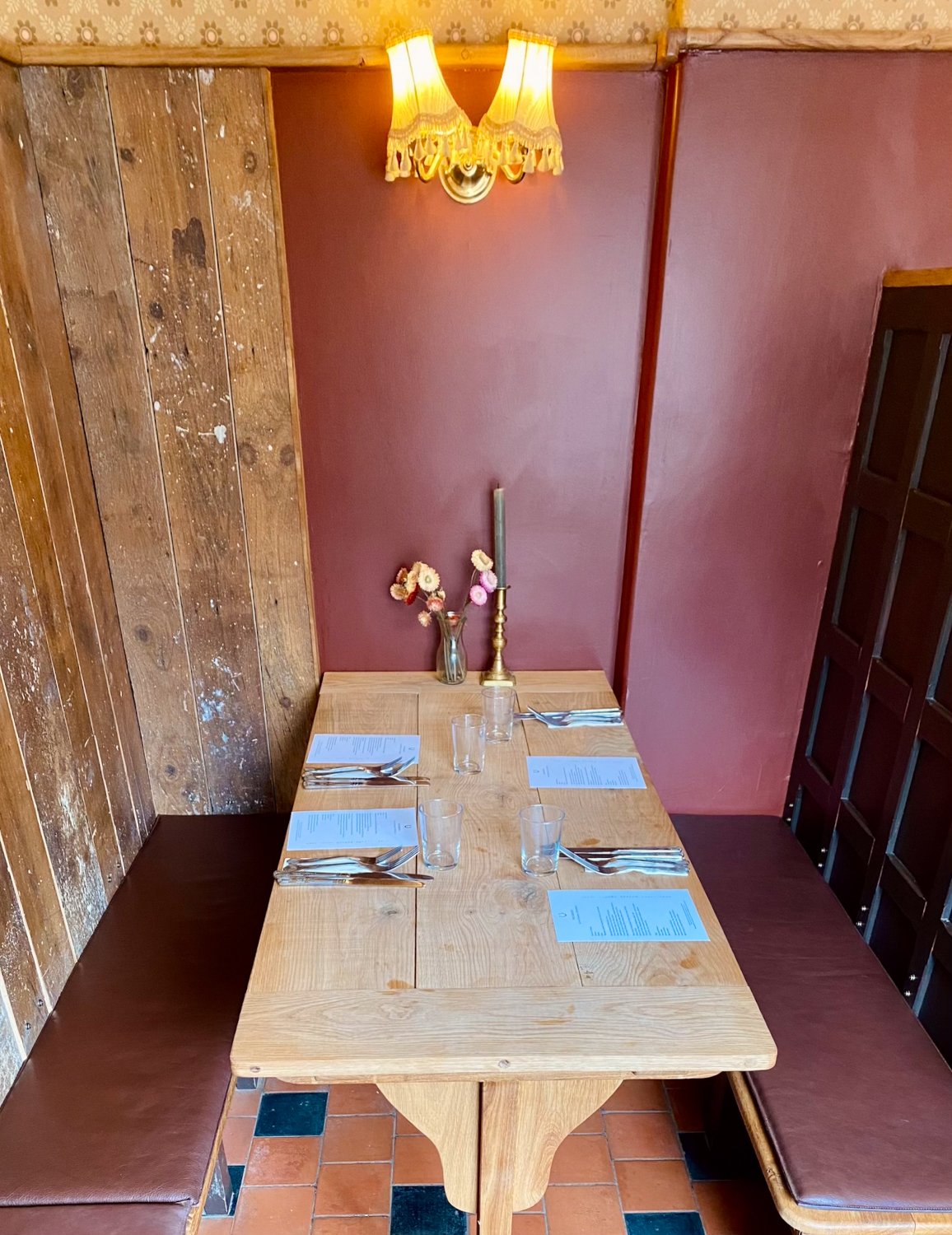 British-Pasture-Leather-our-work-restaurants-3.jpg