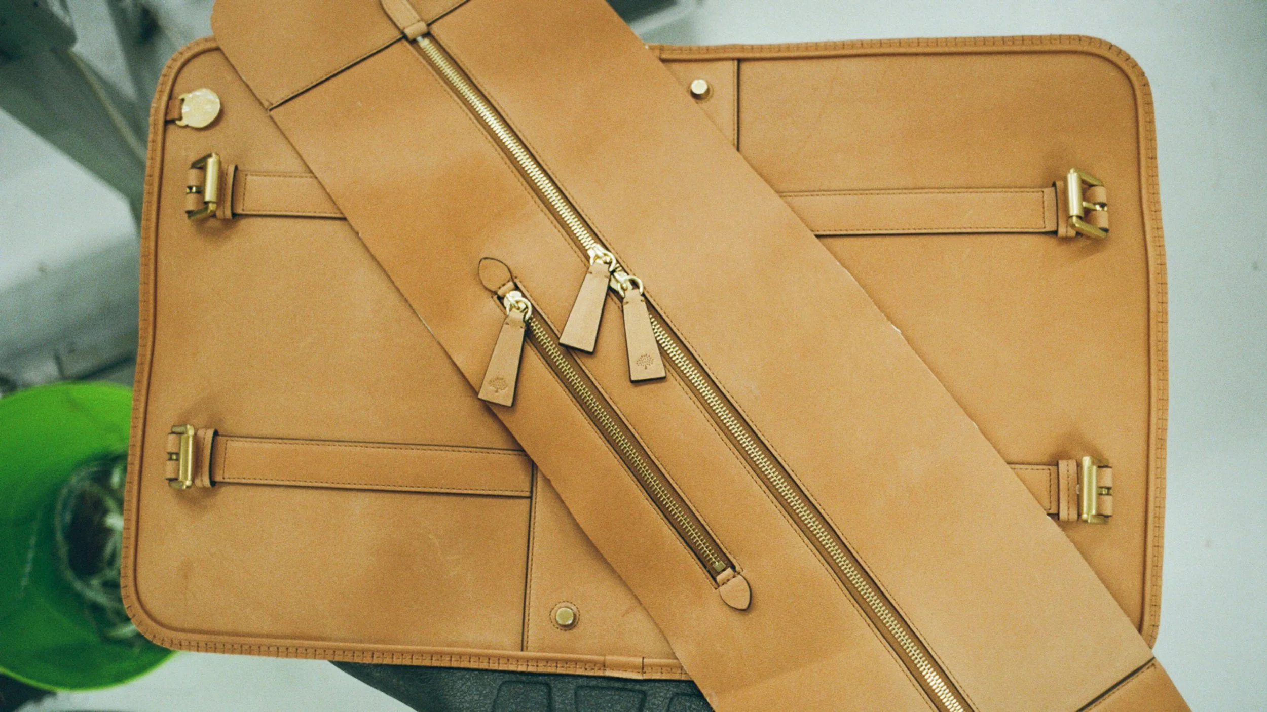 British-Pasture-Leather-our-work-Mulberry-made-with-British-Pasture-Leather-7.jpg