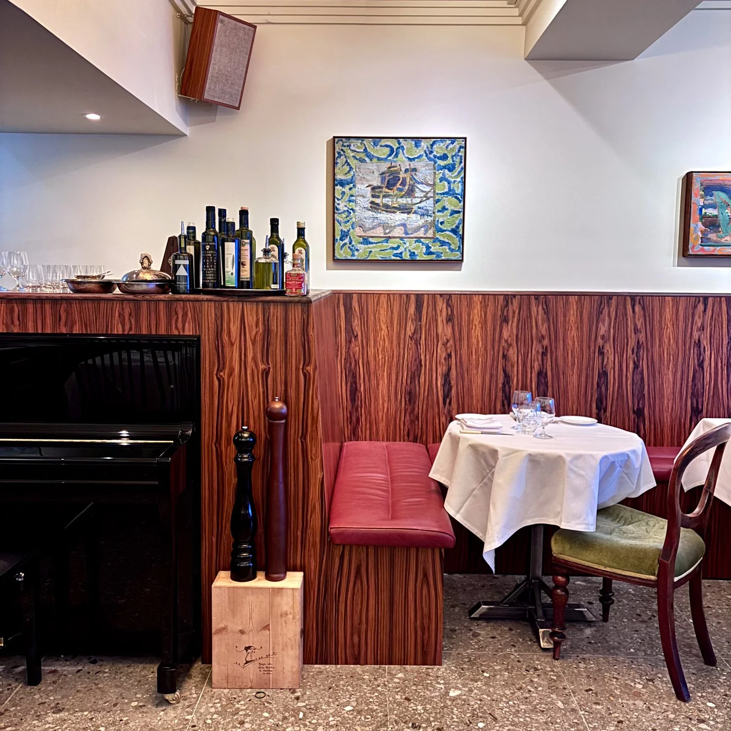 British-Pasture-Leather-our-work-restaurants-7.jpg