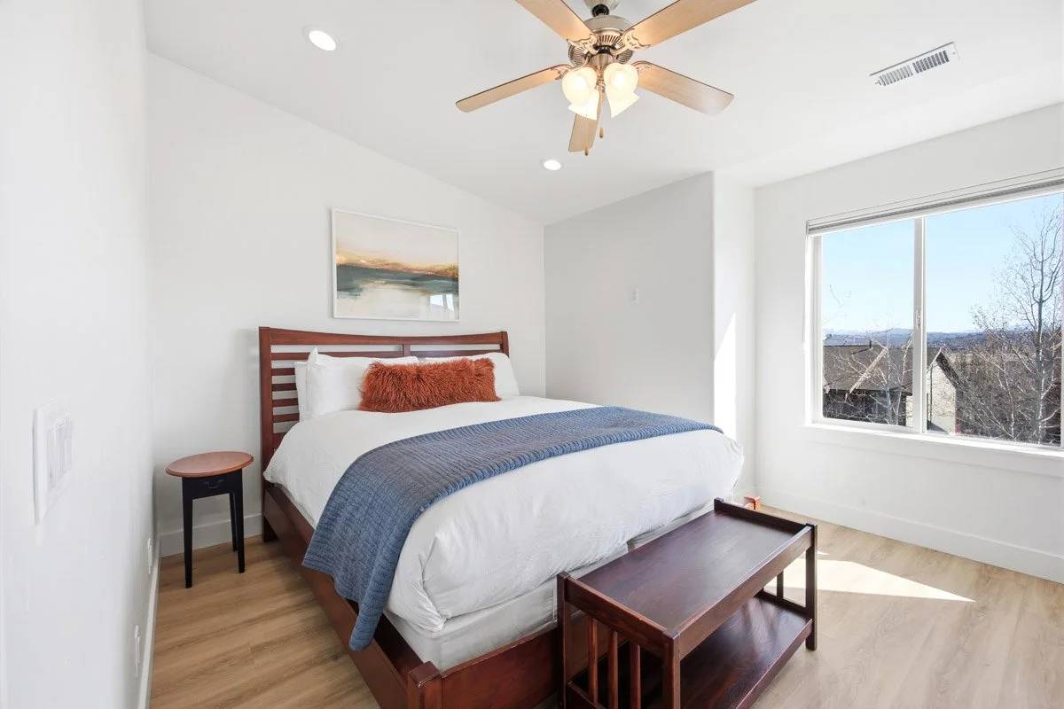 18 - 5655 Oslo Lane.jpg