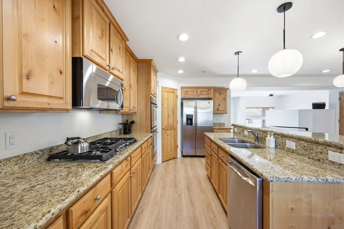 9 - 5655 Oslo Lane.jpg