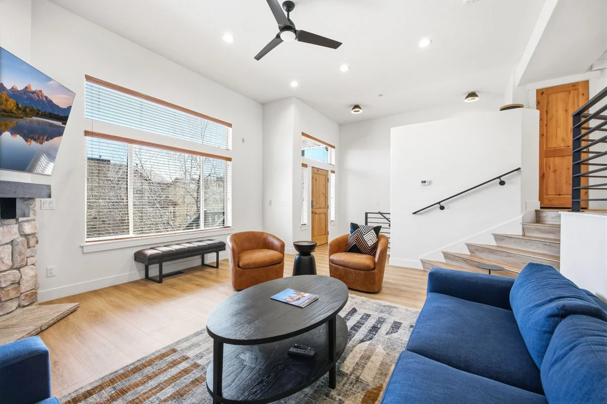 5 - 5655 Oslo Lane.jpg