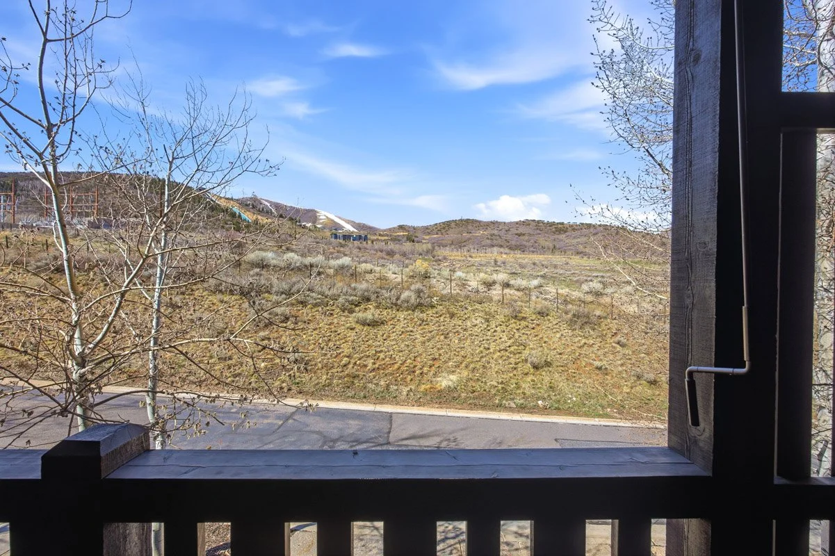 26 - 5655 Oslo Lane.jpg