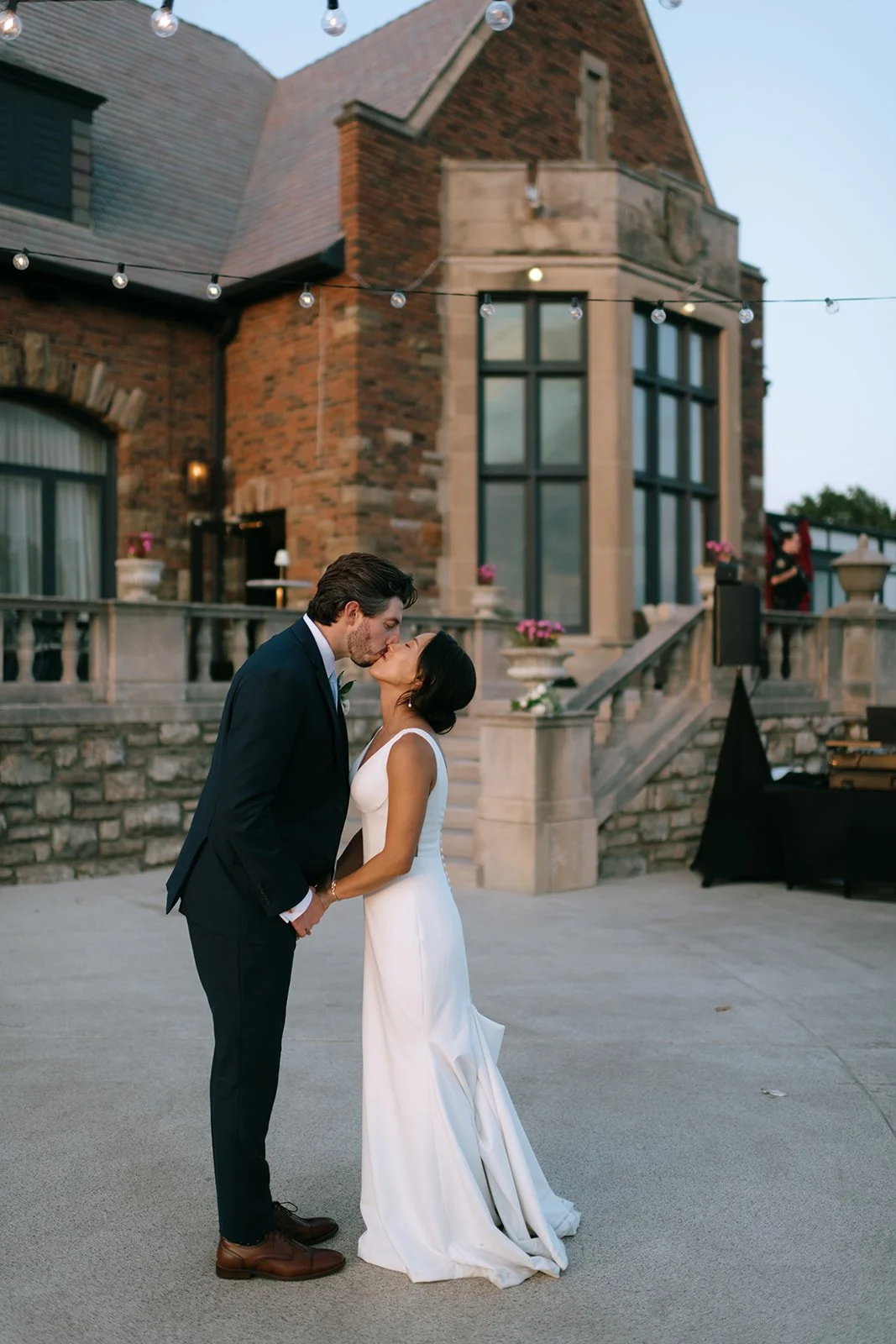 Kathy-Mark-KC-Wedding-Savannah-Lauren-Photo-15.jpg