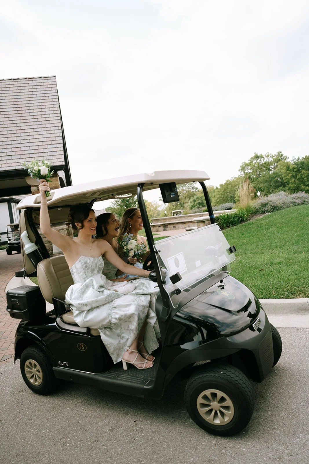 Kathy-Mark-KC-Wedding-Savannah-Lauren-Photo-17_Original.jpg