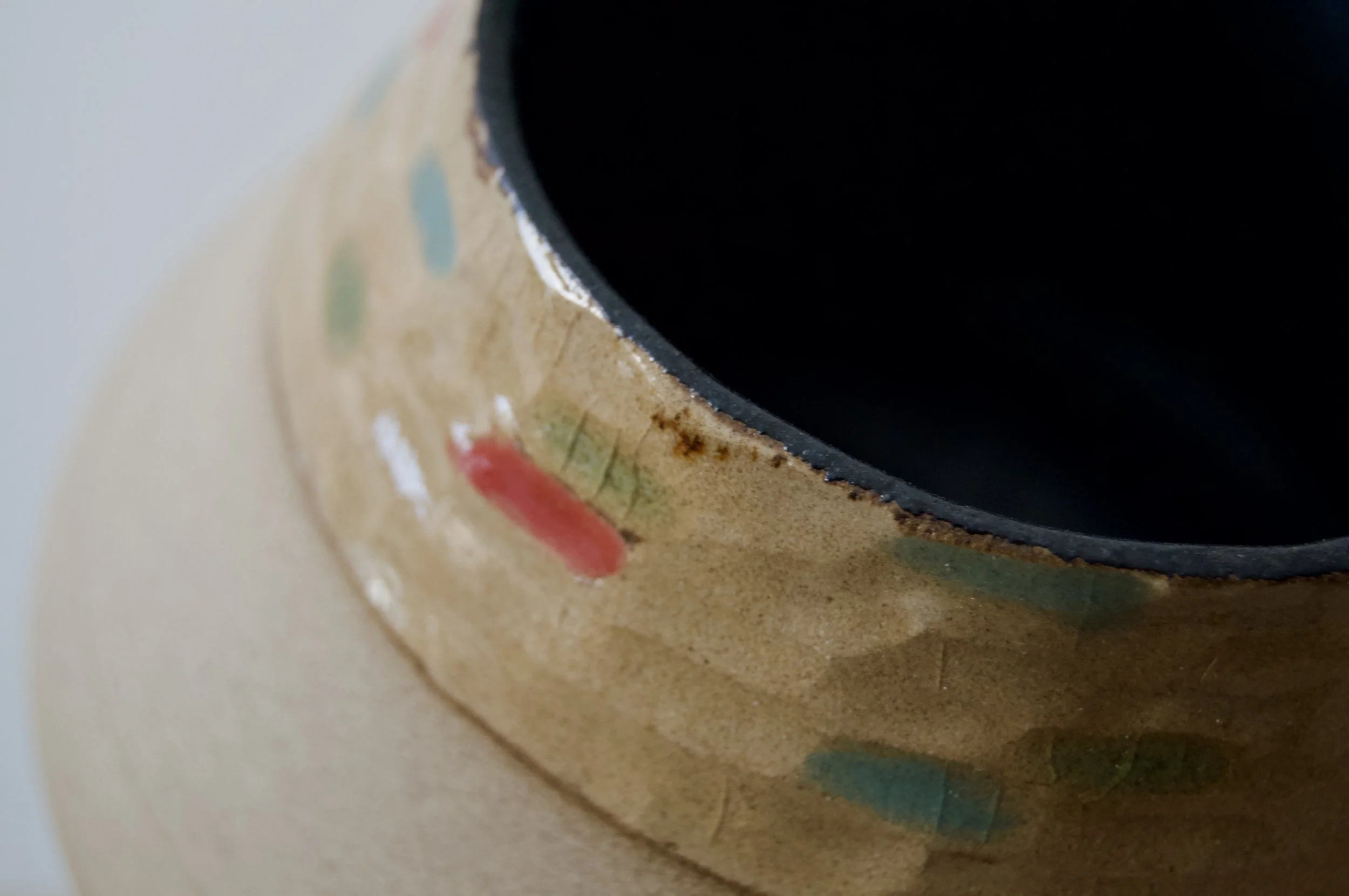 Stoneware details femmeroots