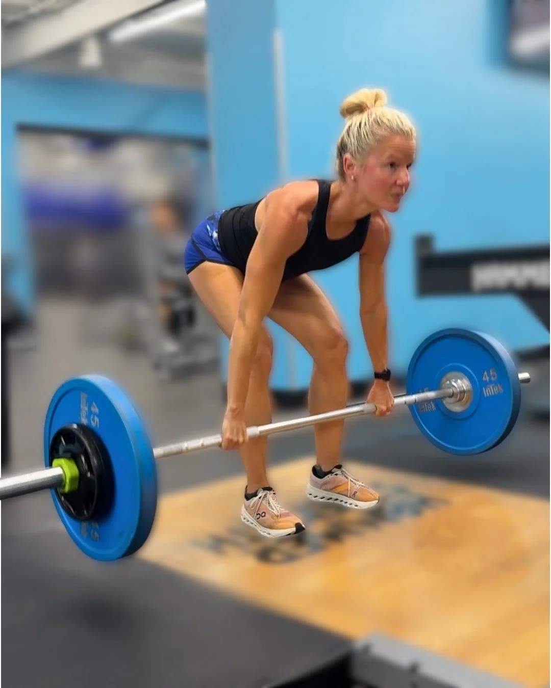 Shanda Warren Brown online fitness coach deadlifting