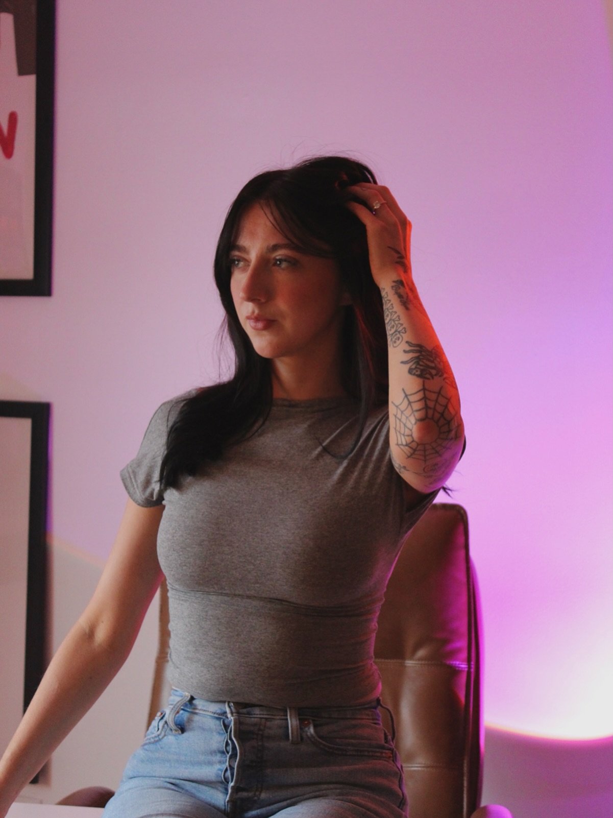 Bright Eyed Studio, a space where i feel most creative and myself. Taking appointments, link in bio to book🖤🪩

#nh #portsmouthnh #privatenailstudio #nails #nailartist #esthetician