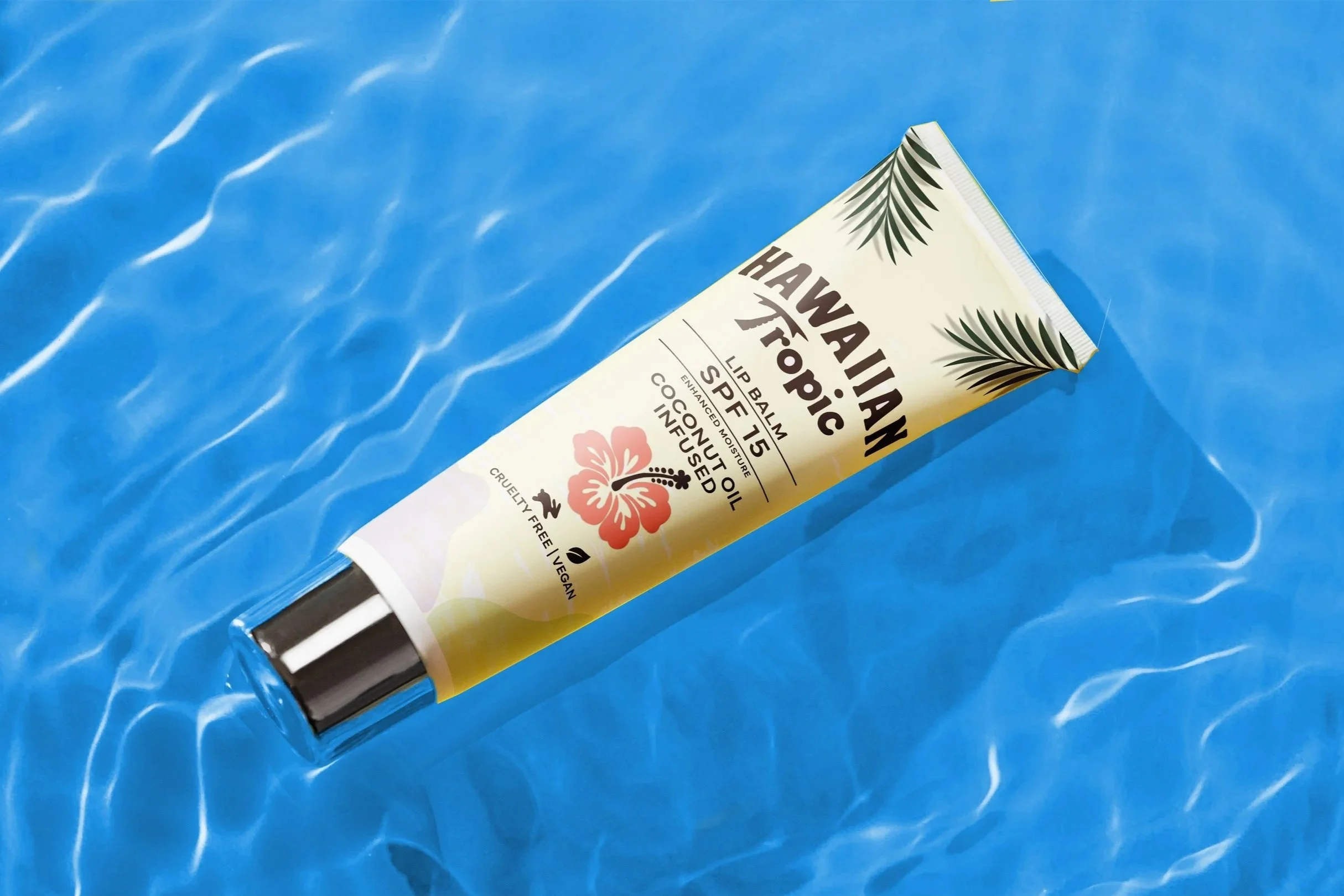Cosmetic_Tube_in_Water1.jpg